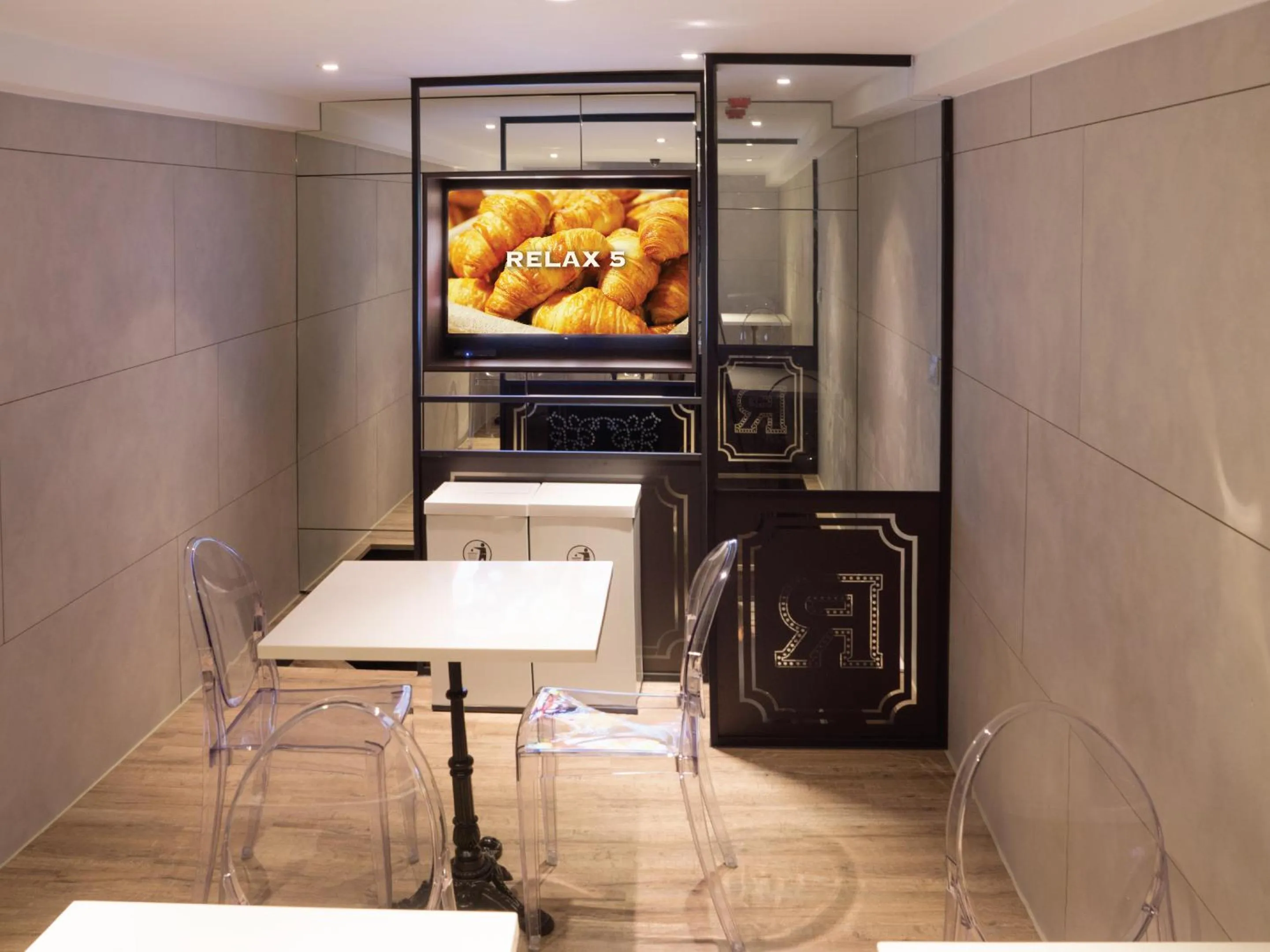 Breakfast in Hotel Relax 5