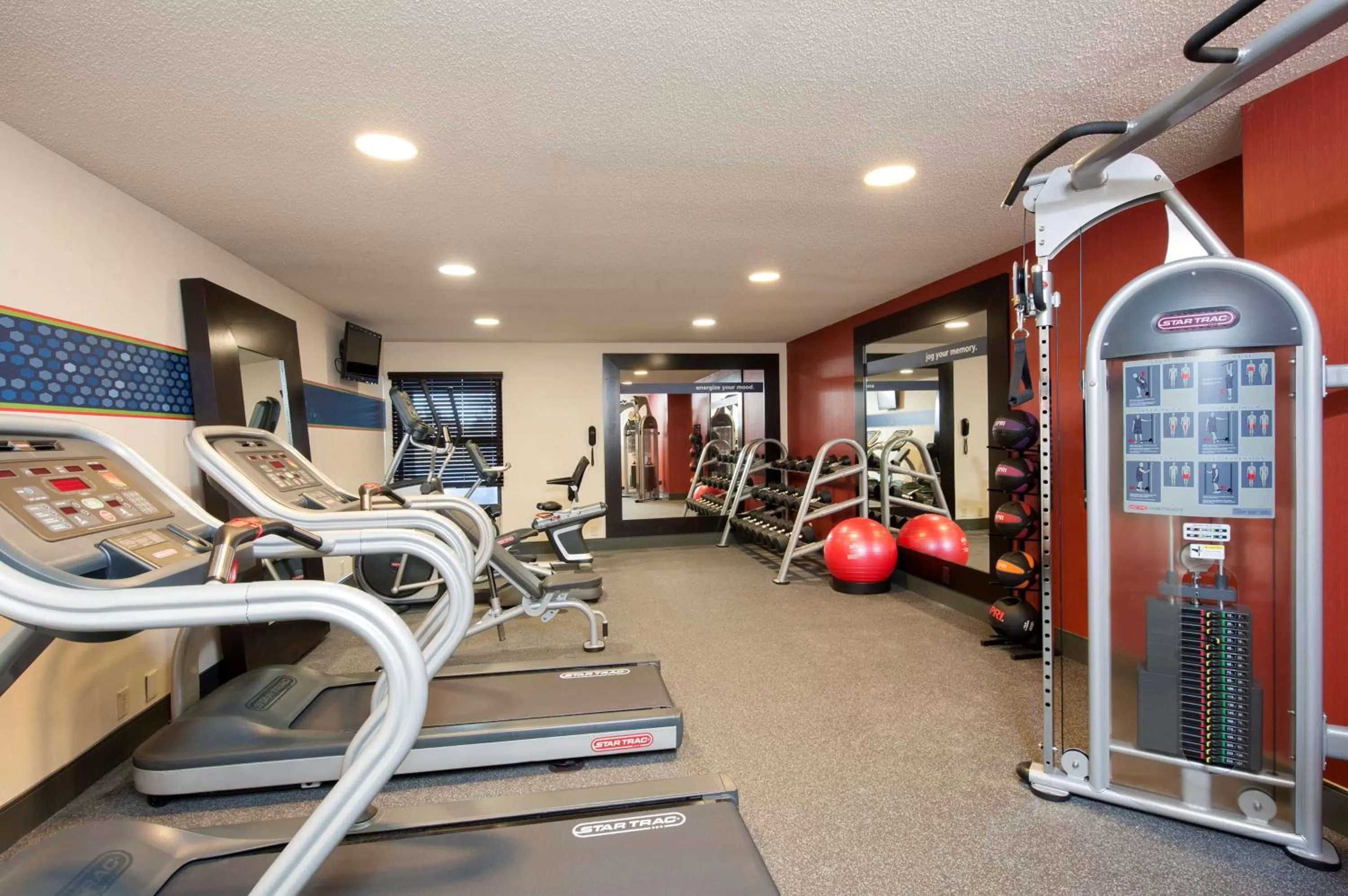 Fitness centre/facilities in Hampton Inn Muskegon