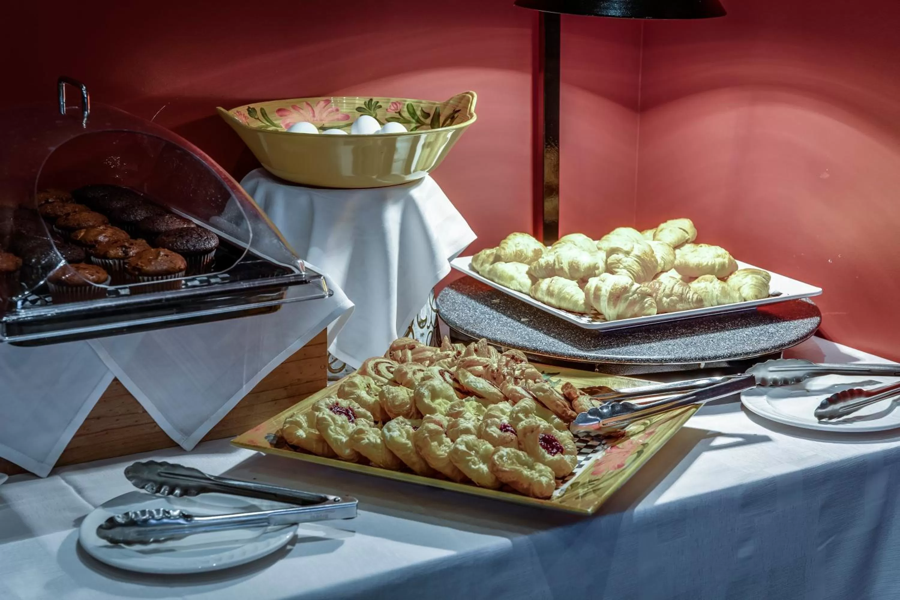 Buffet breakfast in Monte Carlo Inn & Suites Downtown Markham