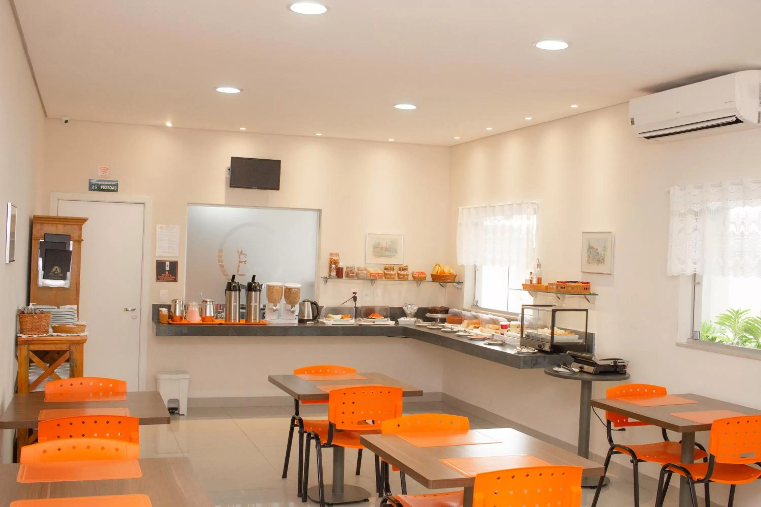 Restaurant/Places to Eat in Pousada Bem Bom - Itu