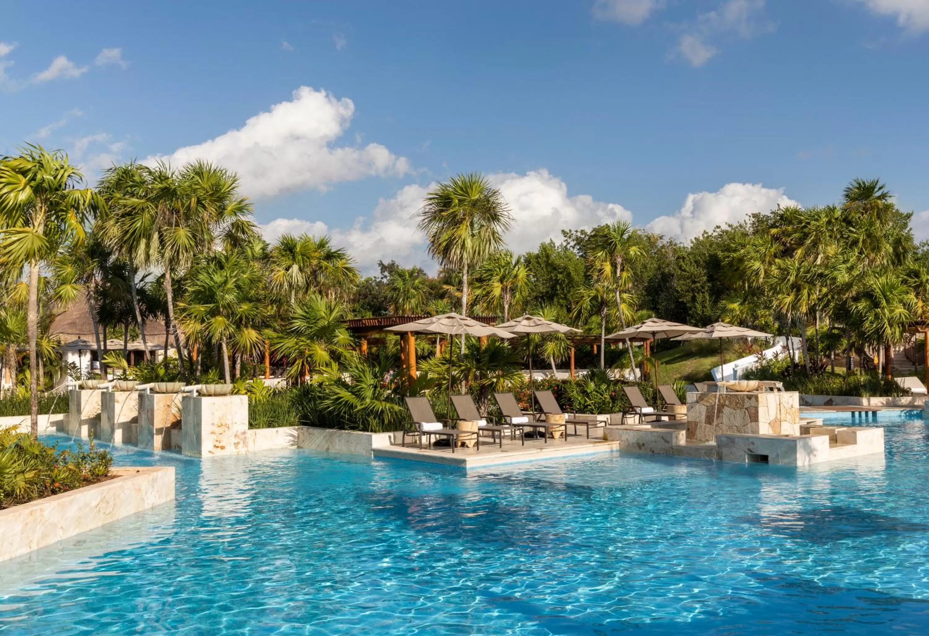 Swimming pool in Fairmont Mayakoba Riviera Maya - All Inclusive
