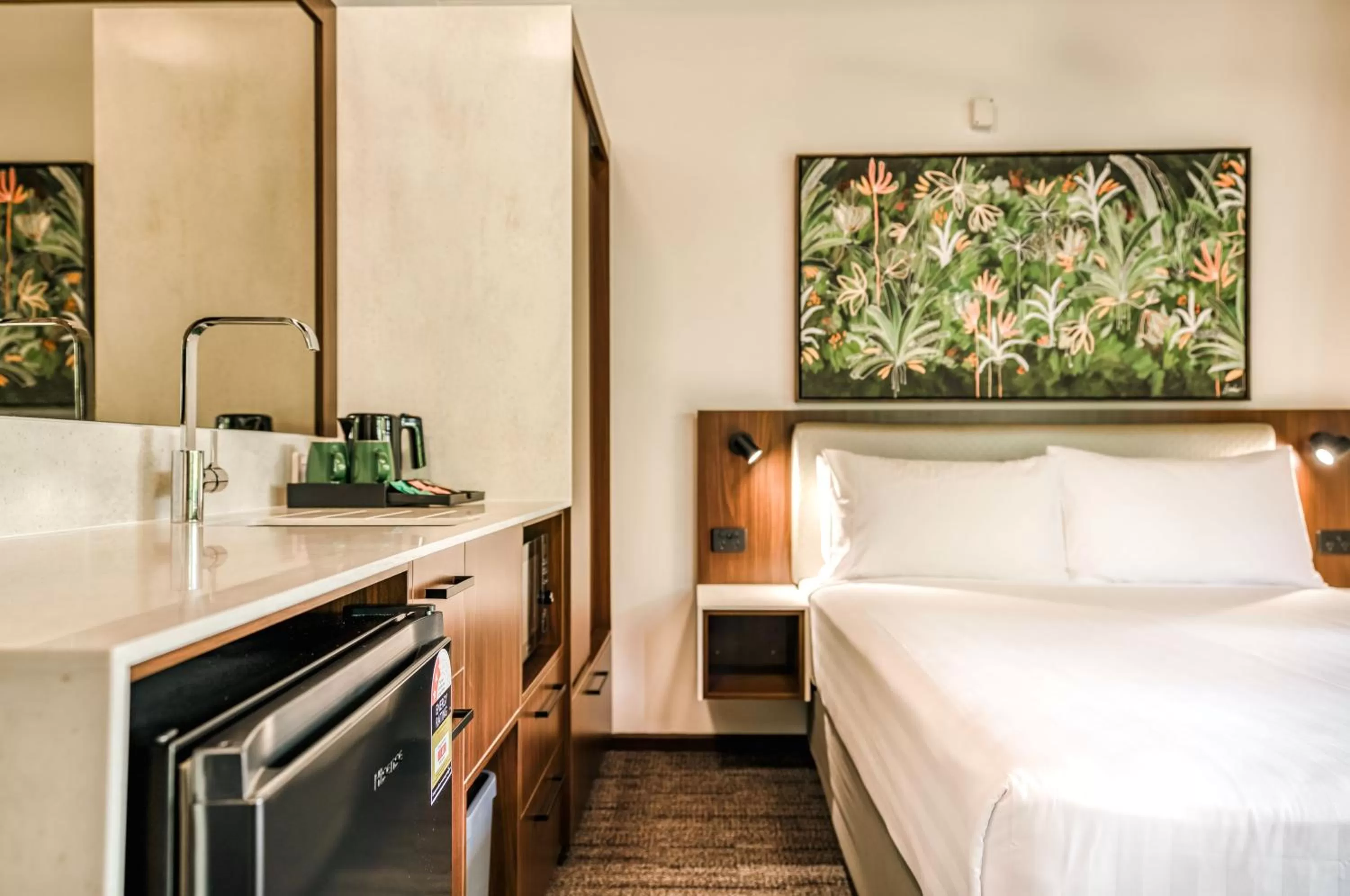 Coffee/tea facilities, Bed in Palms City Resort