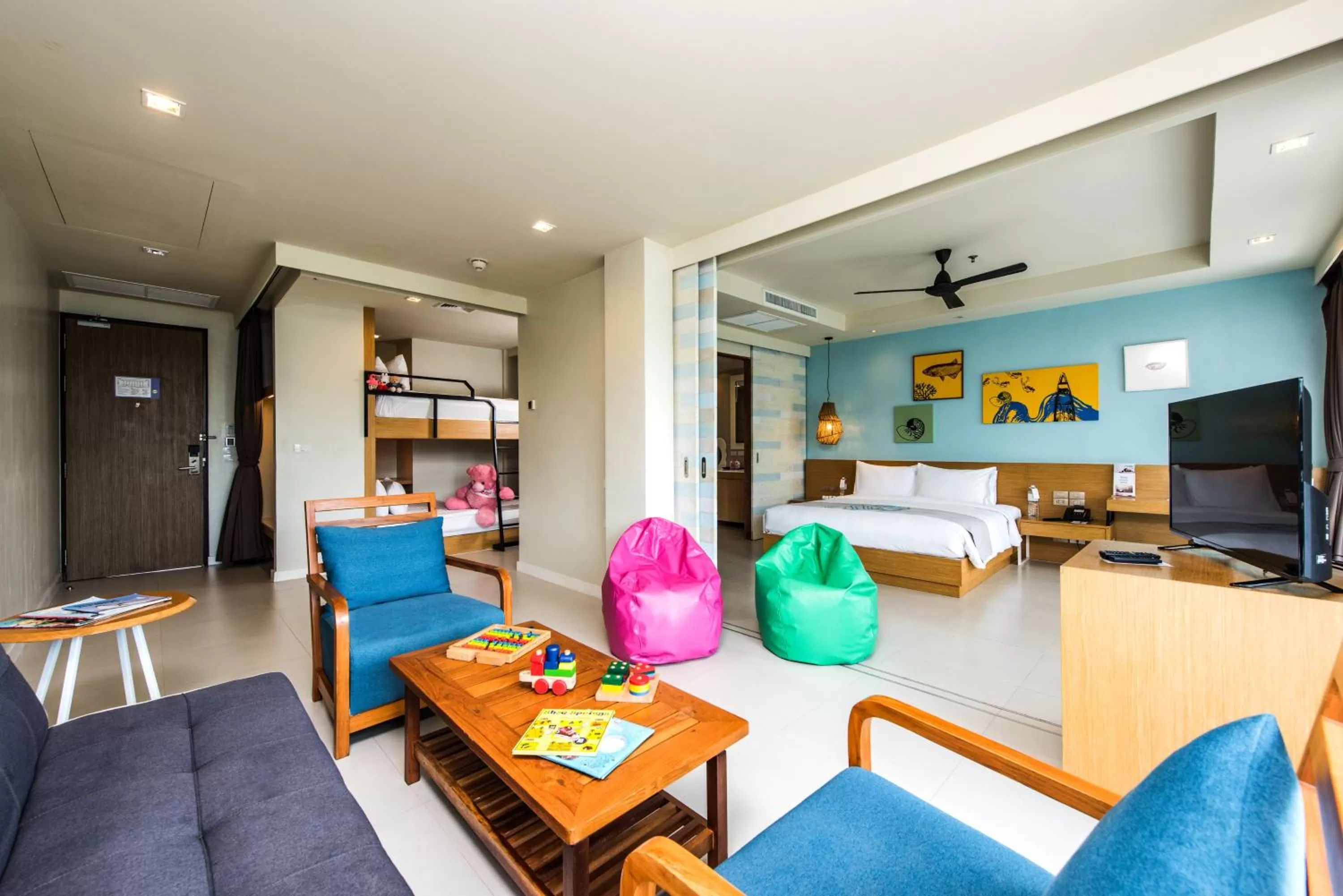 Photo of the whole room in Holiday Ao Nang Beach Resort, Krabi