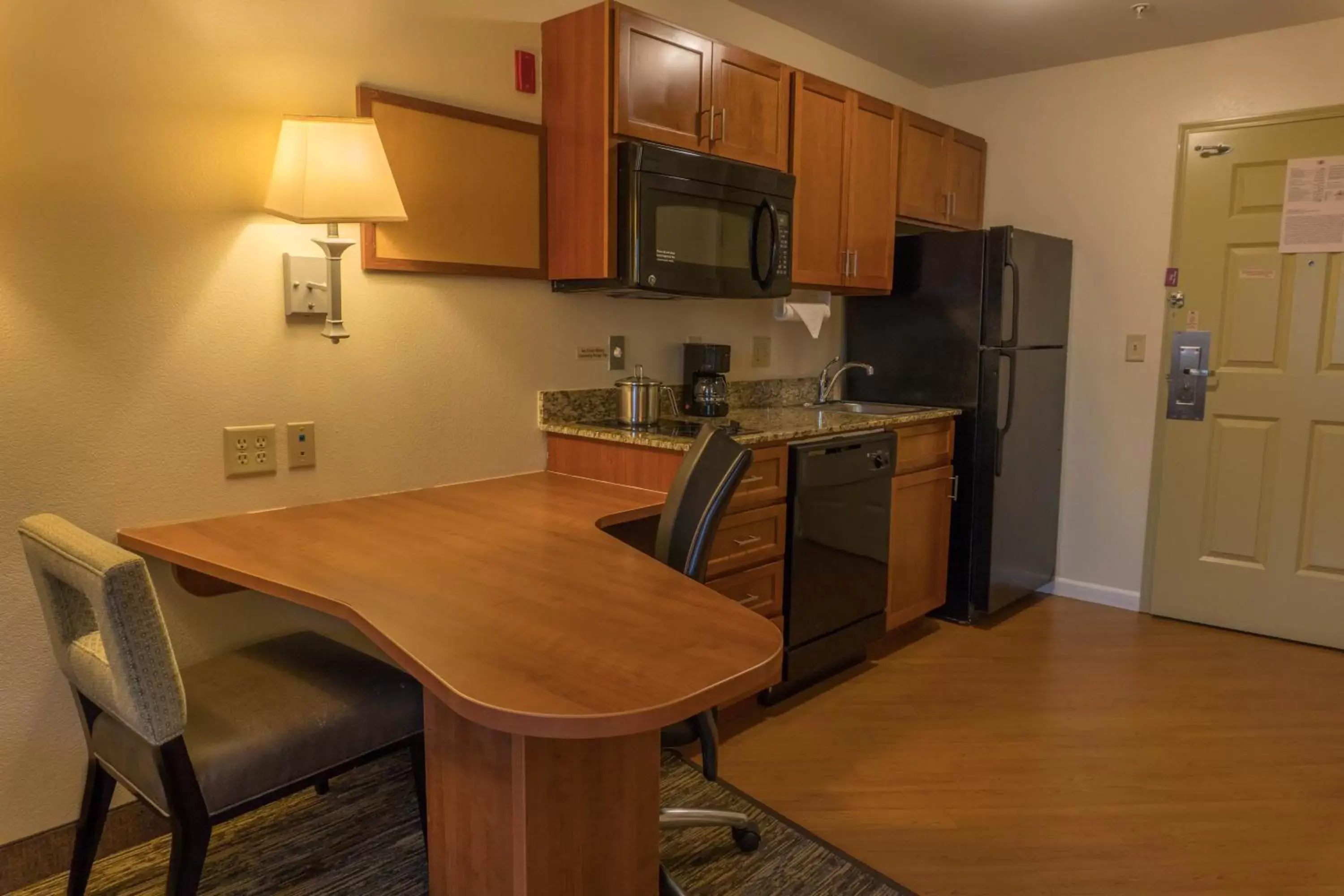 Studio King Suite with Accessible Roll in Shower - Non-Smoking in Candlewood Suites Abilene by IHG Studio King Suite with Accessible Roll in Shower - Non-Smoking in Candlewood Suites Abilene by IHG