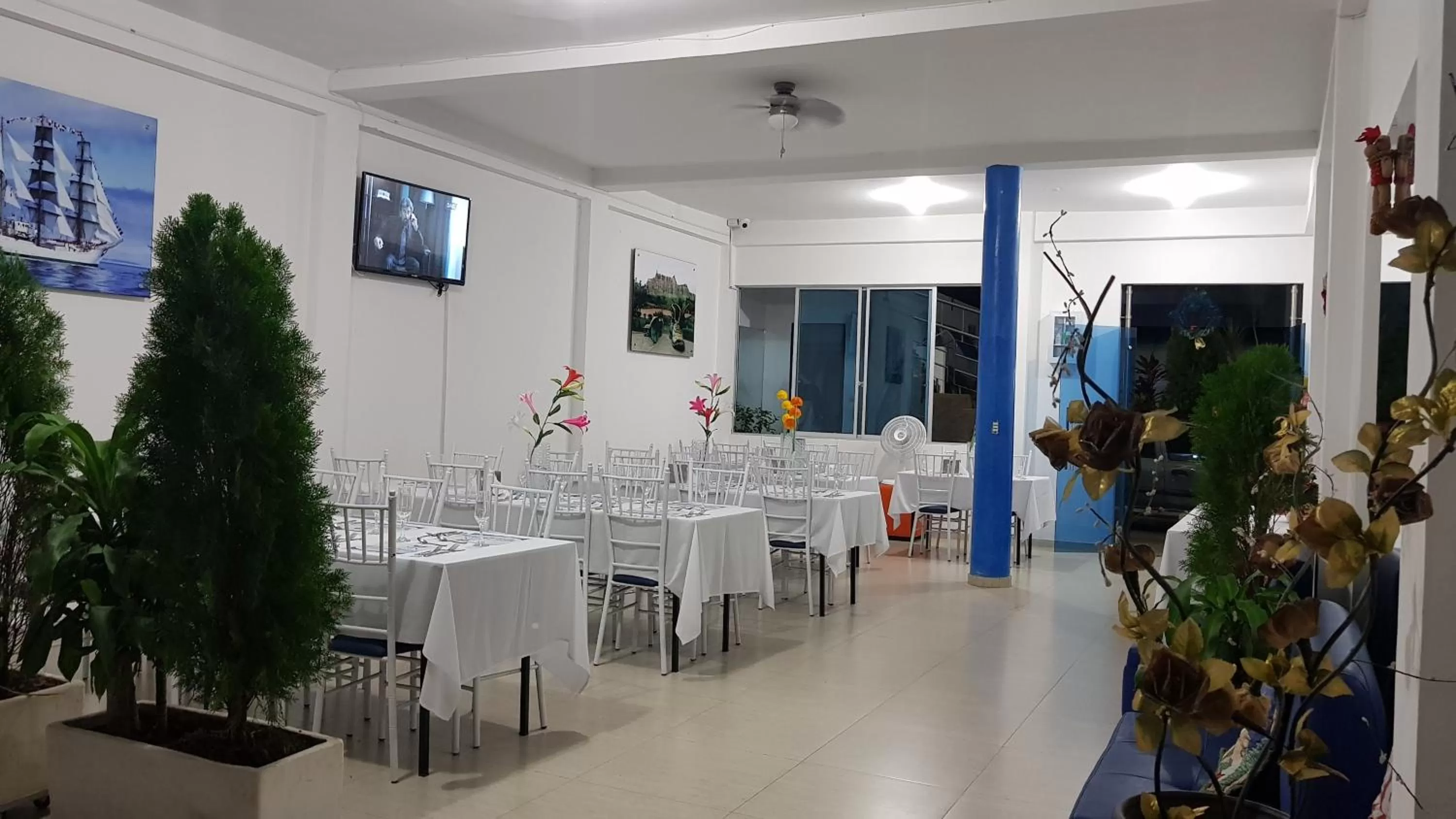 Restaurant/Places to Eat in Tropical Resort Tocaima