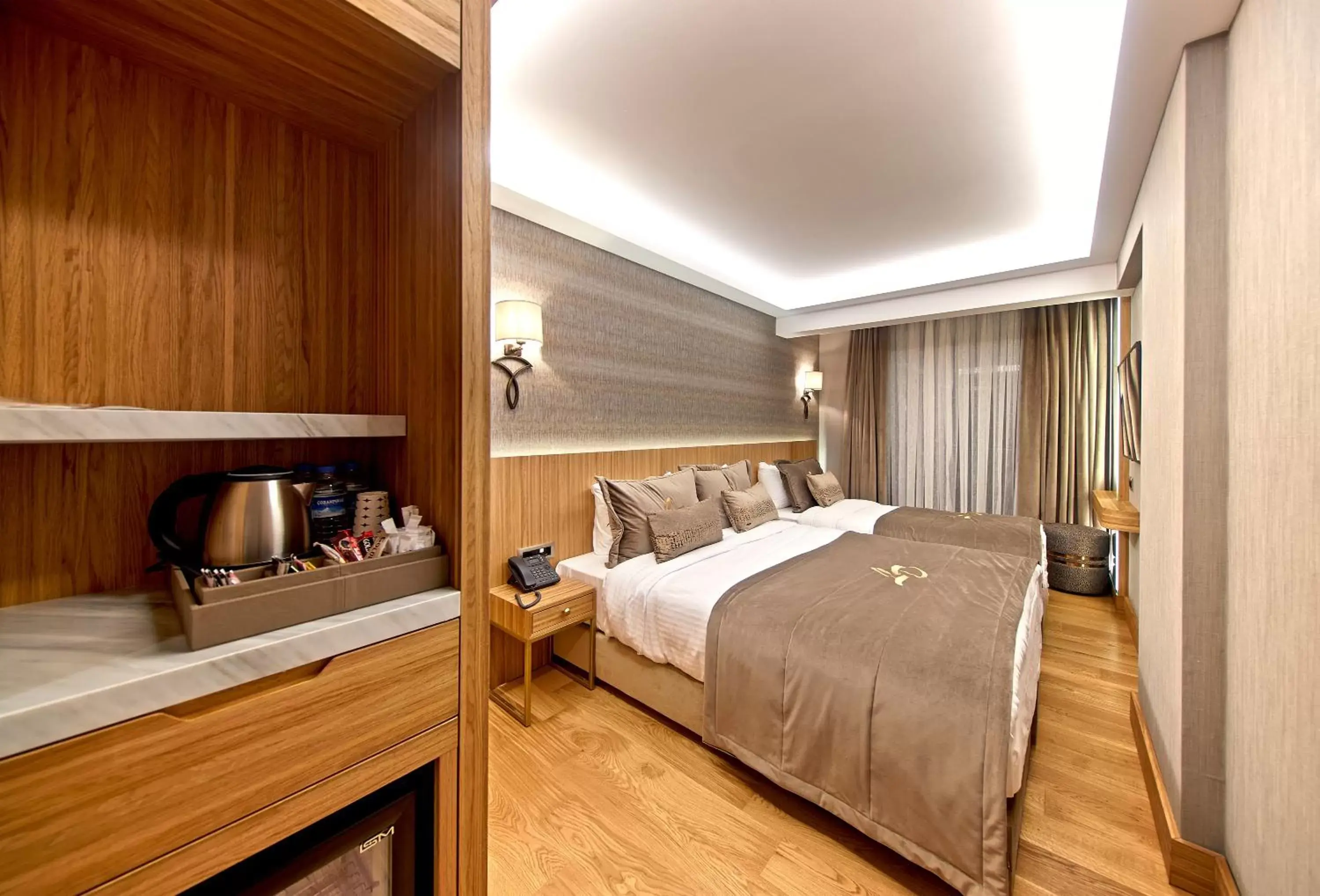 Triple Room in Lady Diana Hotel Triple Room in Lady Diana Hotel