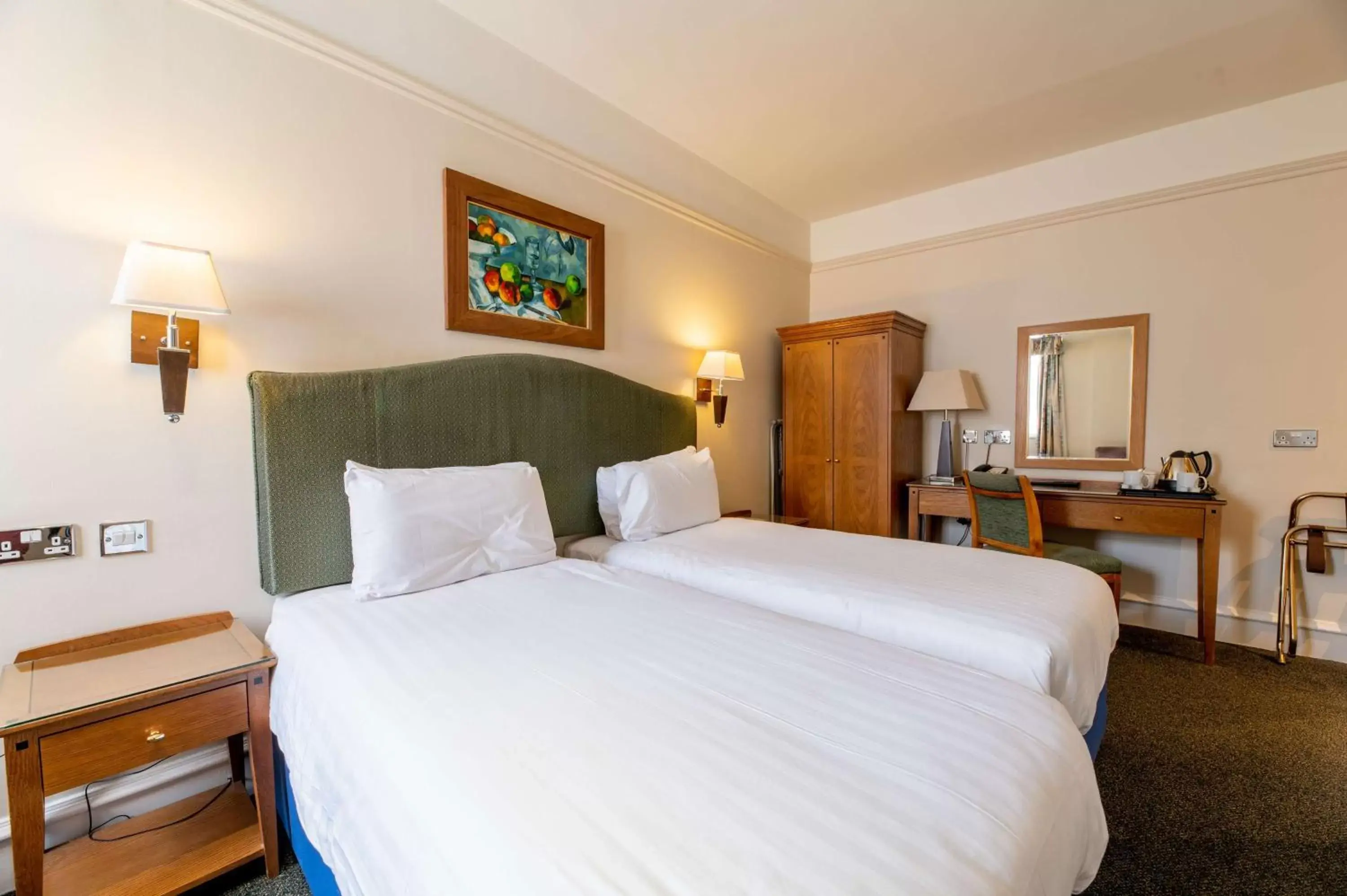 Classic Twin Room - Non-Smoking in Hall Garth Hotel Darlington, Sure Hotel Collection by BW Classic Twin Room - Non-Smoking in Hall Garth Hotel Darlington, Sure Hotel Collection by BW