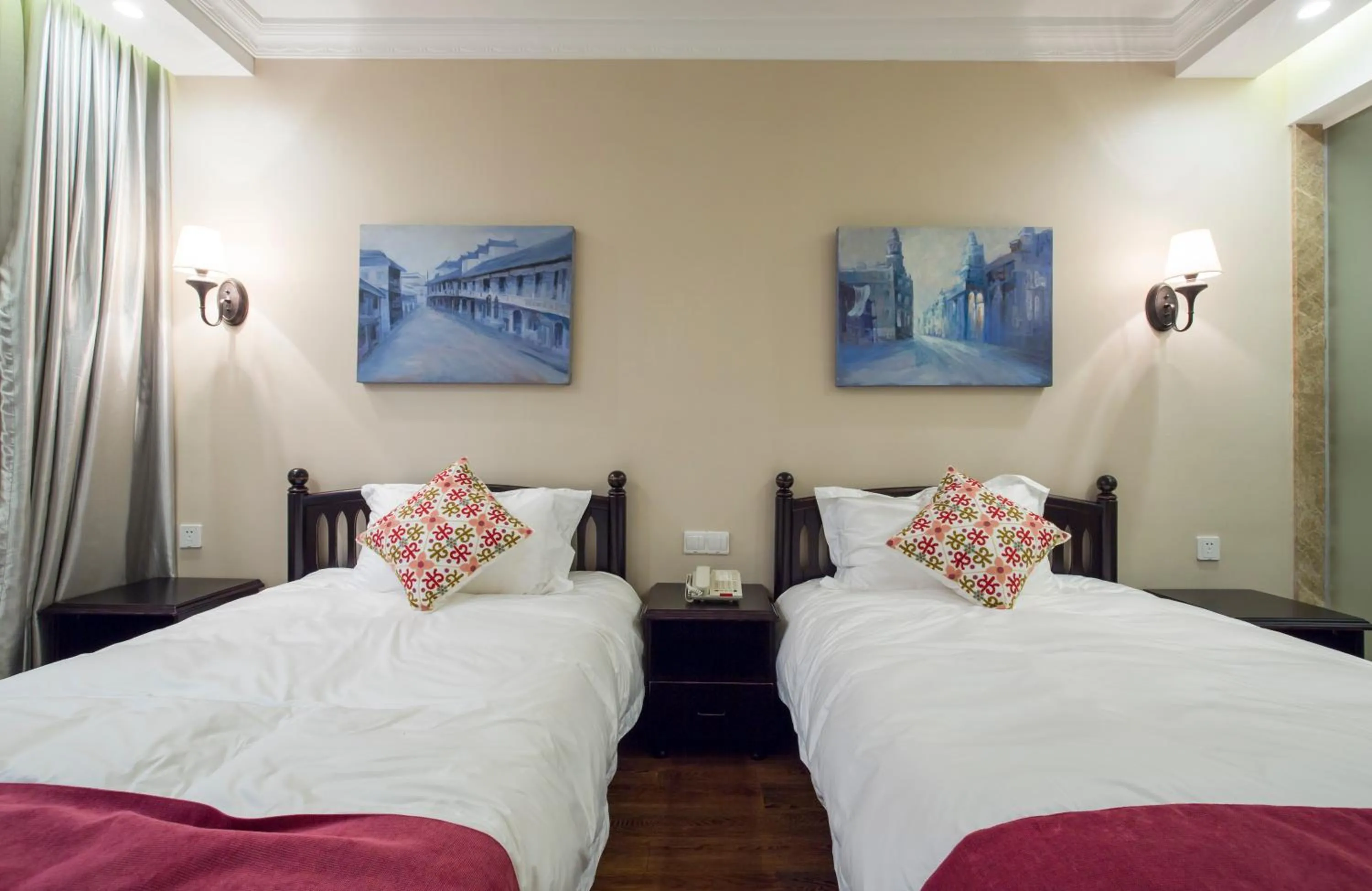 Bedroom, Bed in Shanghai Former French Concession Garden Hotel