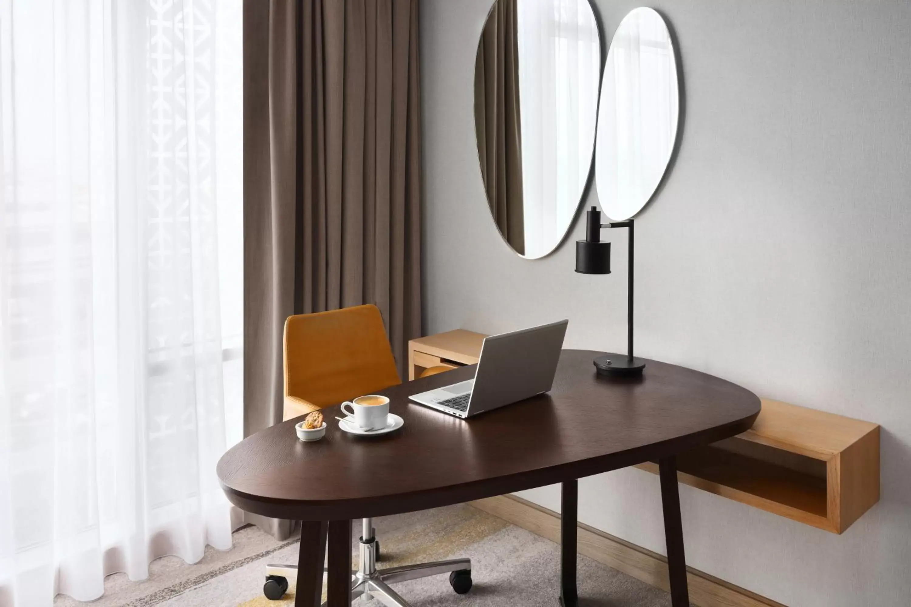 Standard King Room - Smoking in Crowne Plaza - Jeddah Al Salam by IHG Standard King Room - Smoking in Crowne Plaza - Jeddah Al Salam by IHG