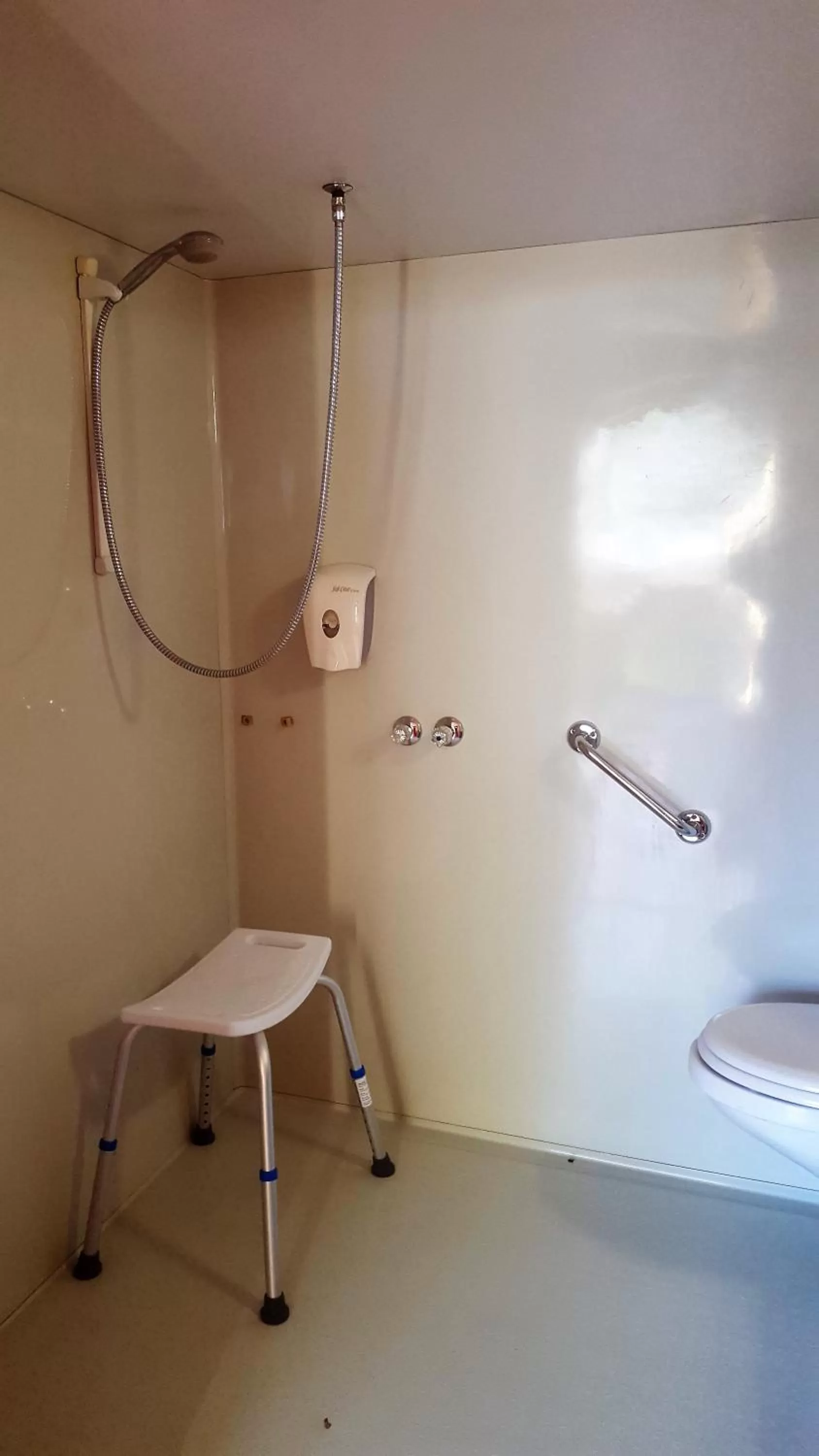 Bathroom in Premiere Classe Nancy Est Essey