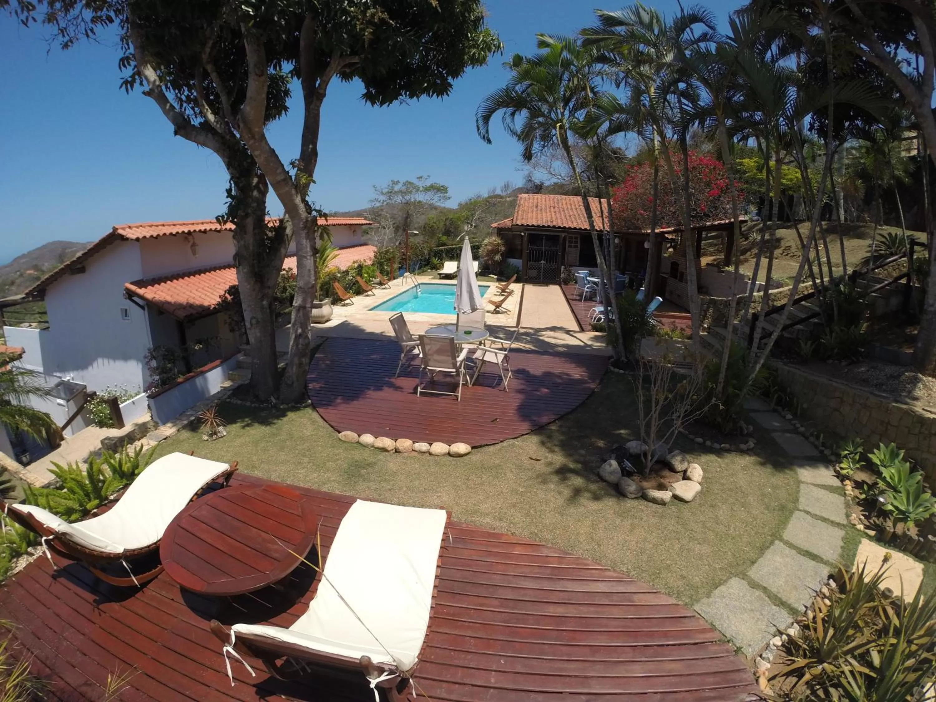 Garden, Swimming Pool in Pousada Akaroa