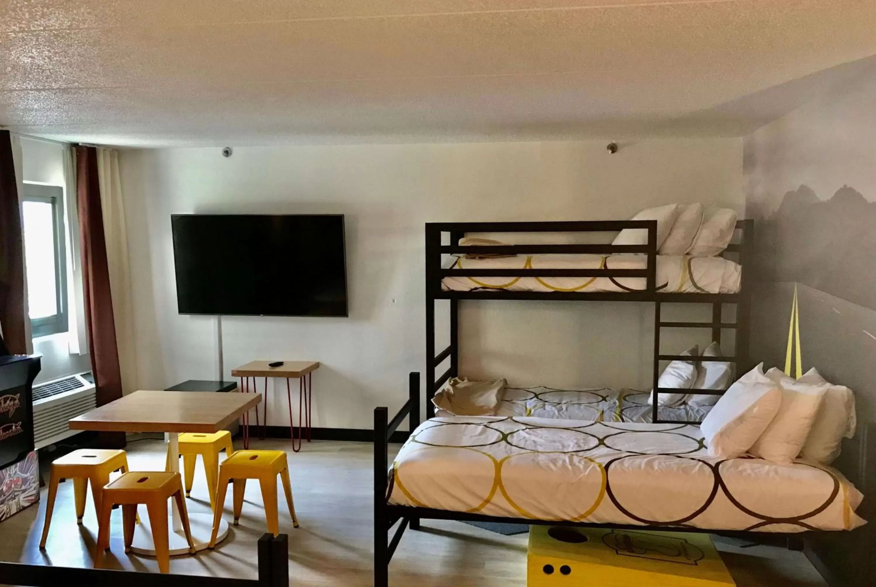 Photo of the whole room, Bed in Super 8 by Wyndham Mahwah