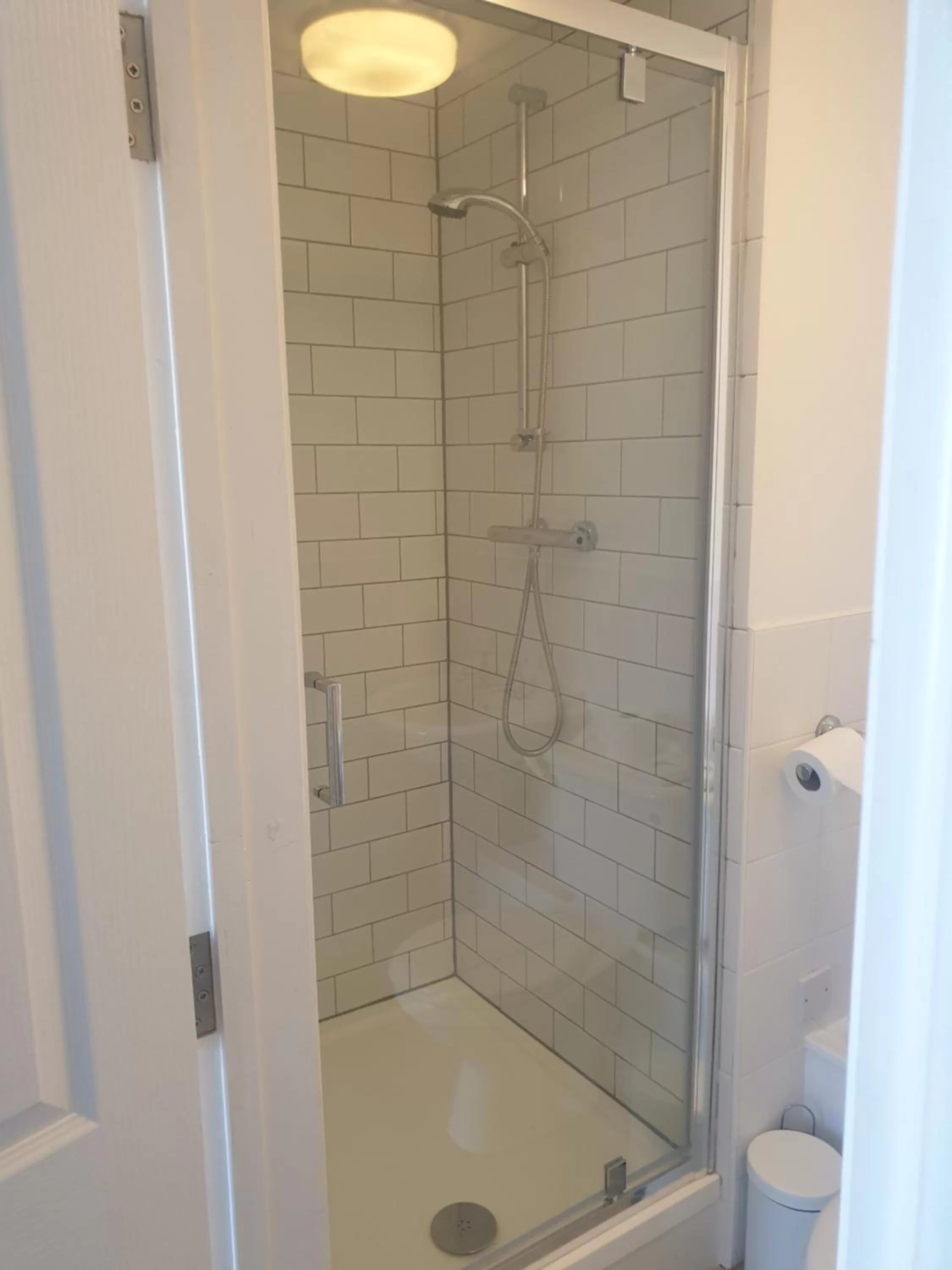 Bathroom in The Tavistock Inn