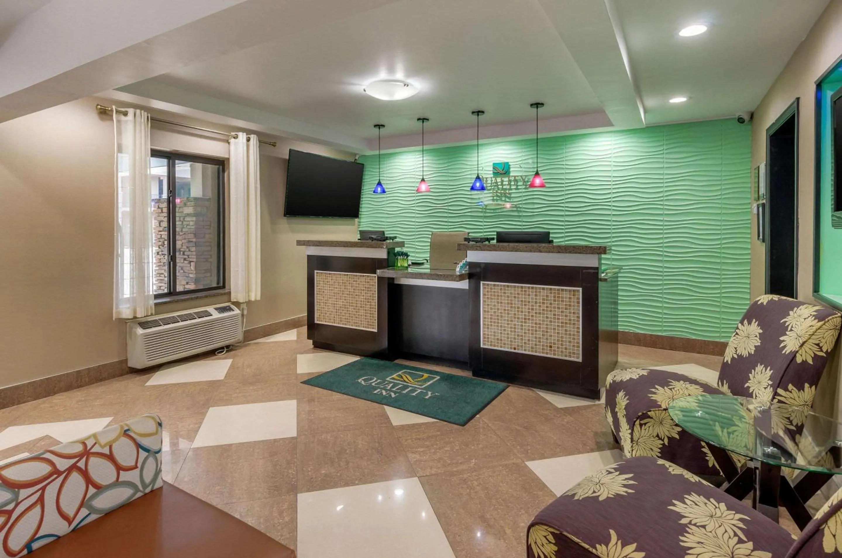 Lobby or reception in Quality Inn Covington Downtown