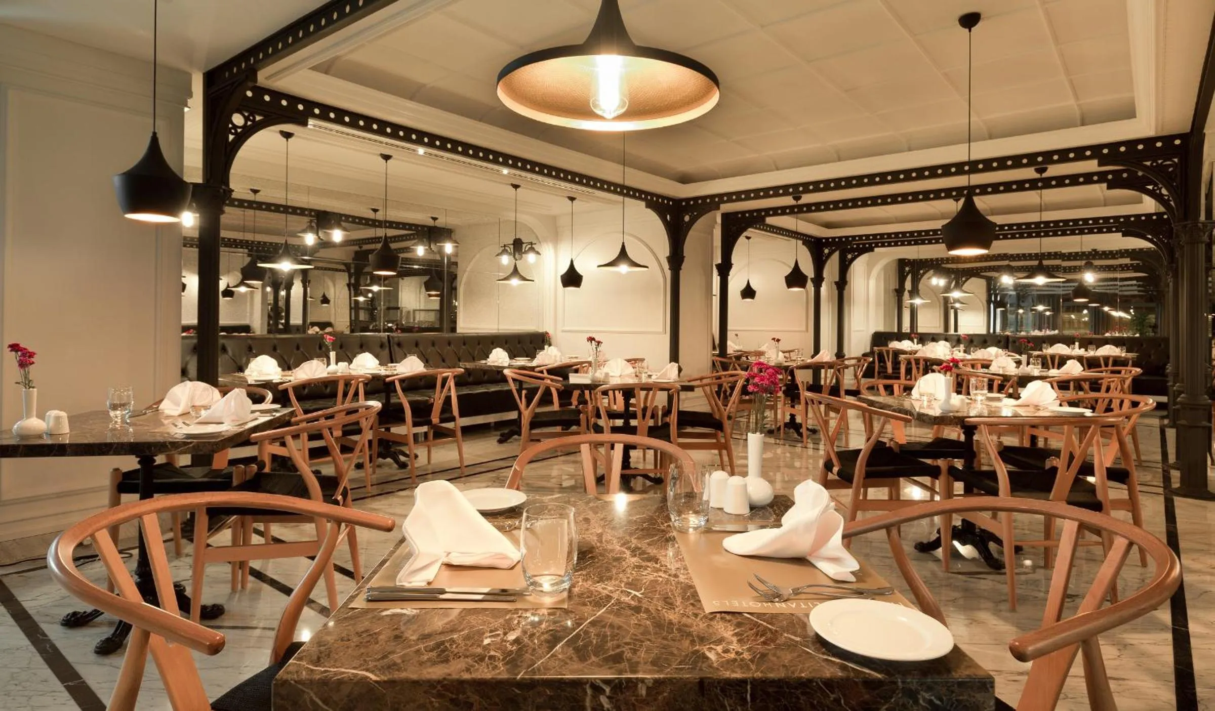 Restaurant/places to eat in Metropolitan Hotels Taksim