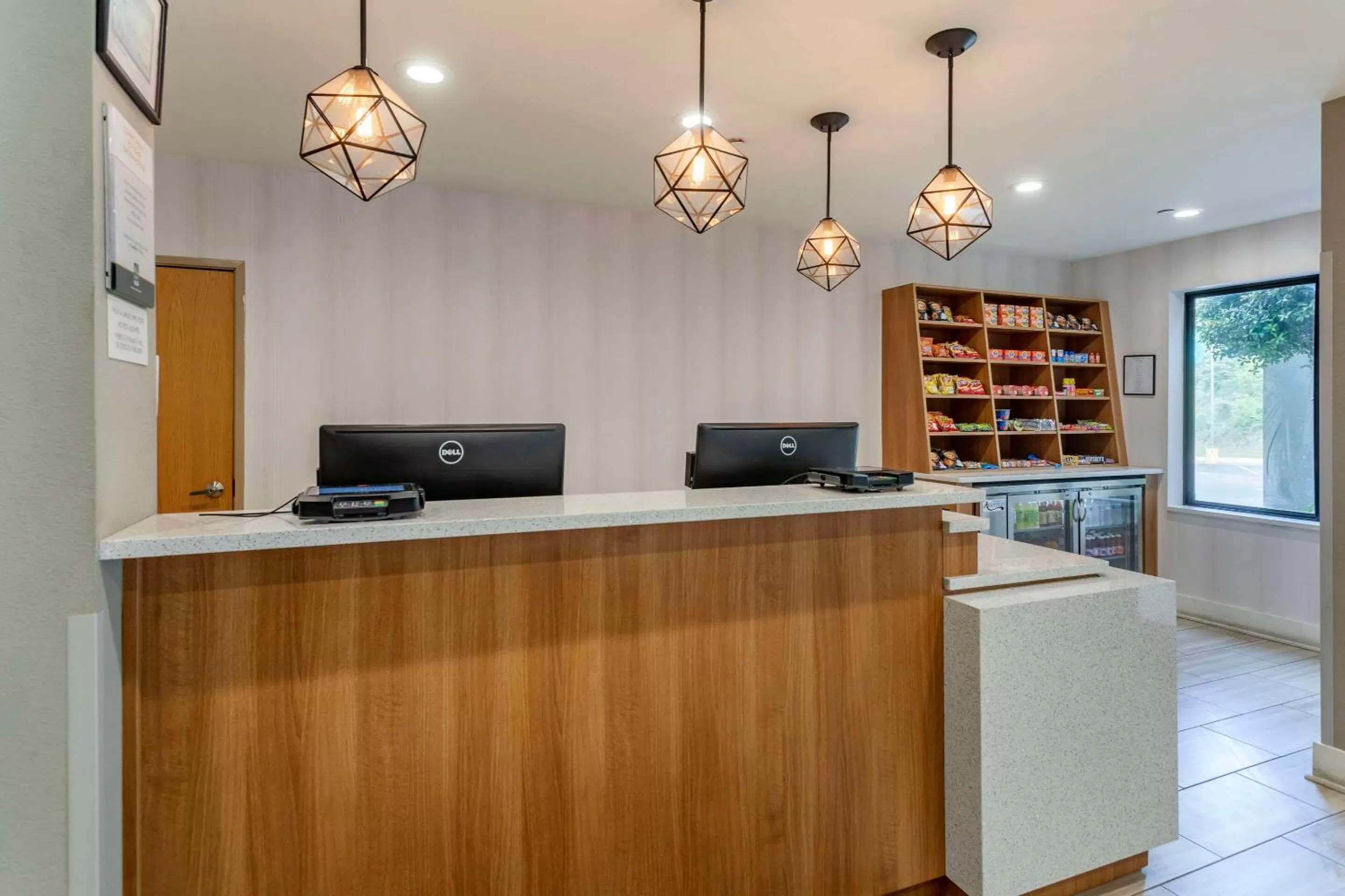 Lobby or reception in Quality Inn & Suites Chattanooga West near Lookout Mountain