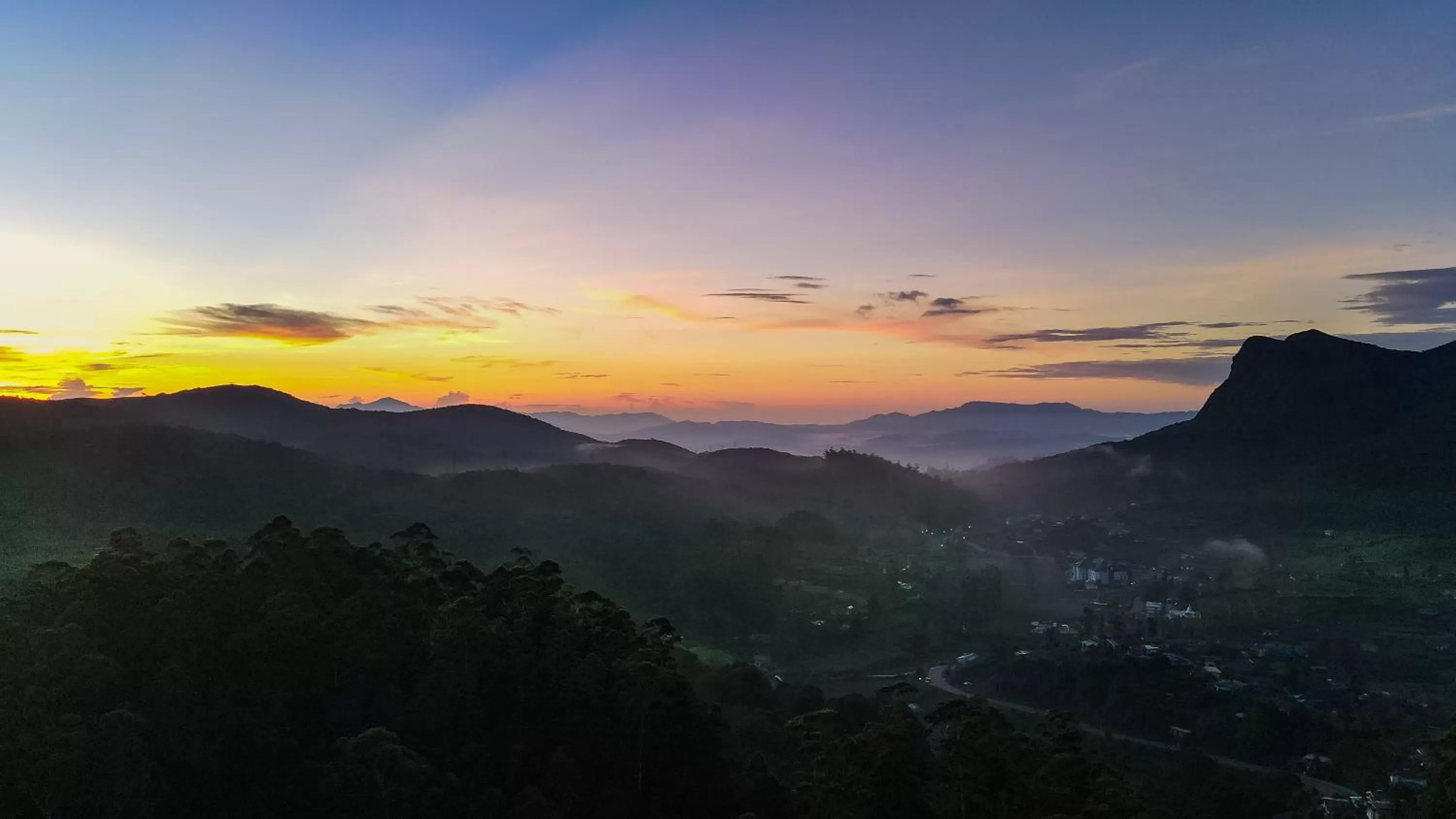 Sunrise in Fort WindShire