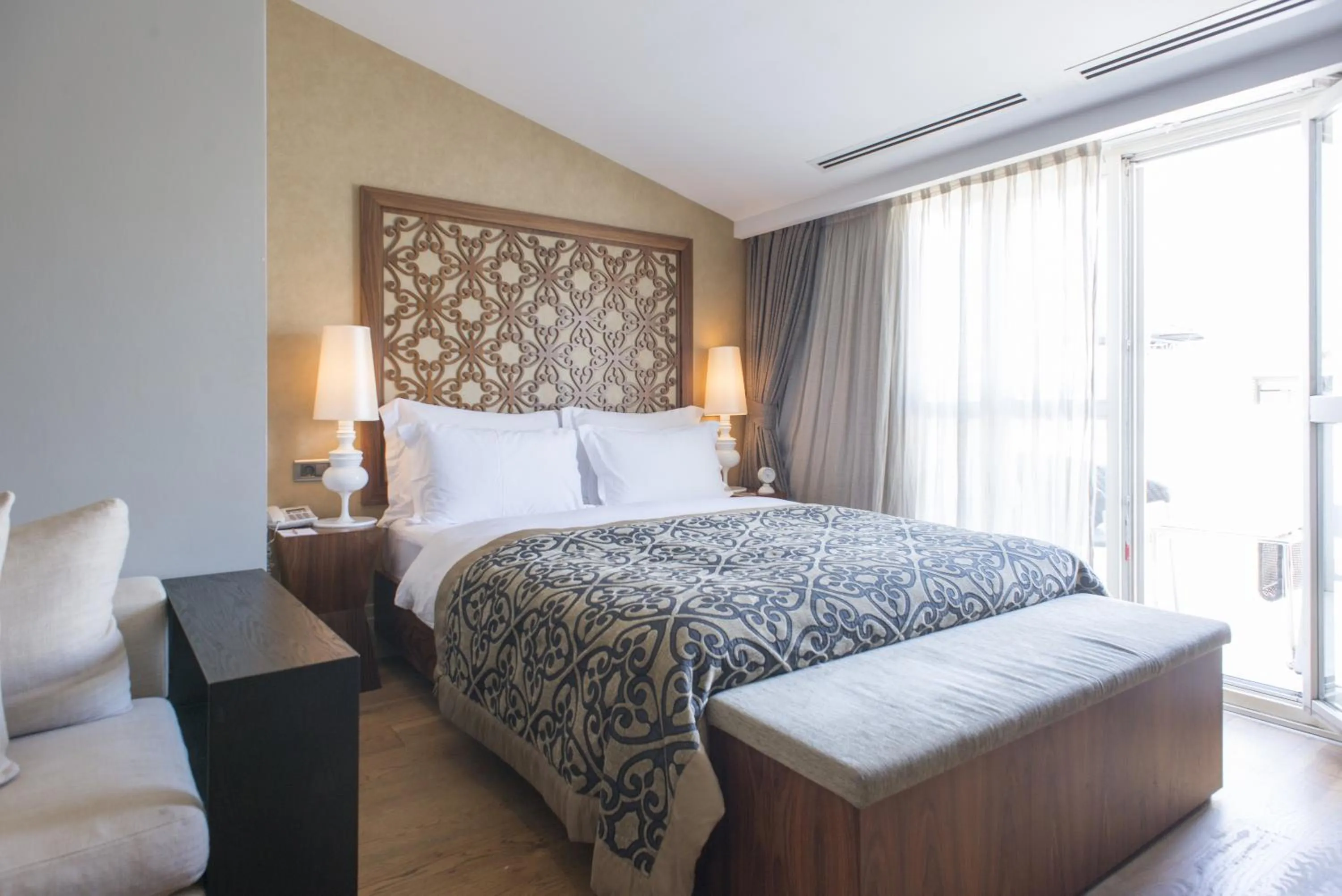 Balcony/Terrace, Bed in Taksim Prelude Hotel