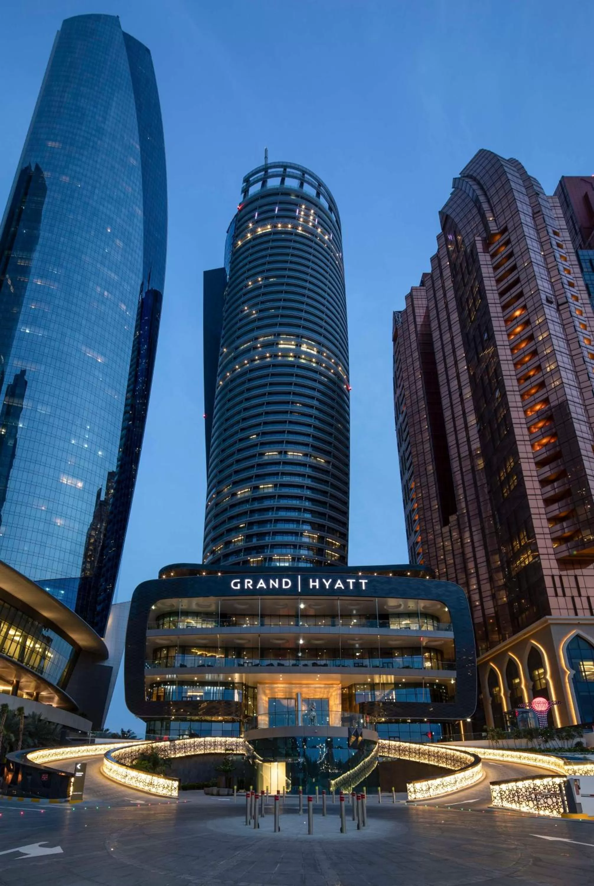 Property building in Grand Hyatt Abu Dhabi Hotel & Residences Emirates Pearl
