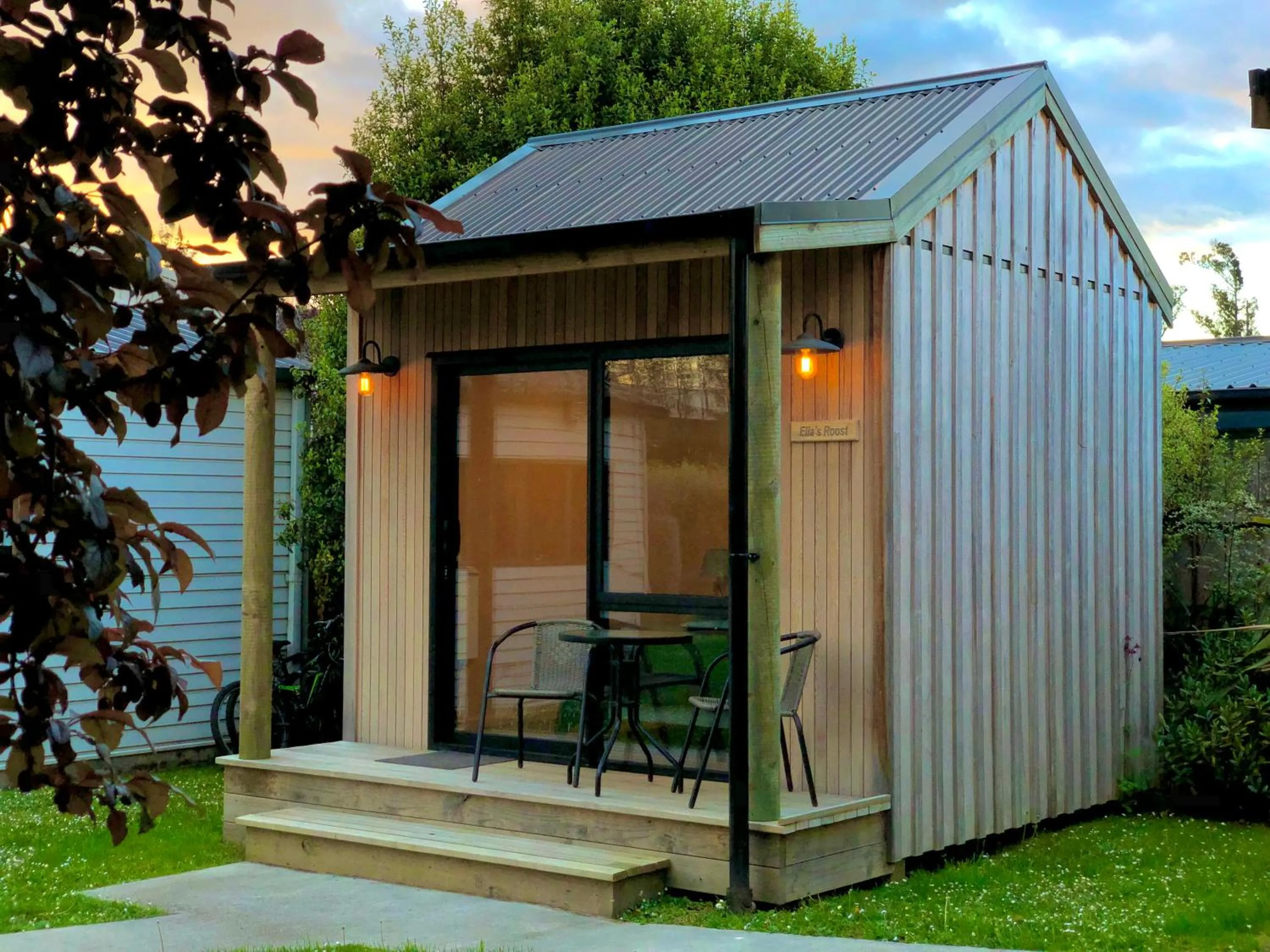 Te Anau Lakefront Backpackers