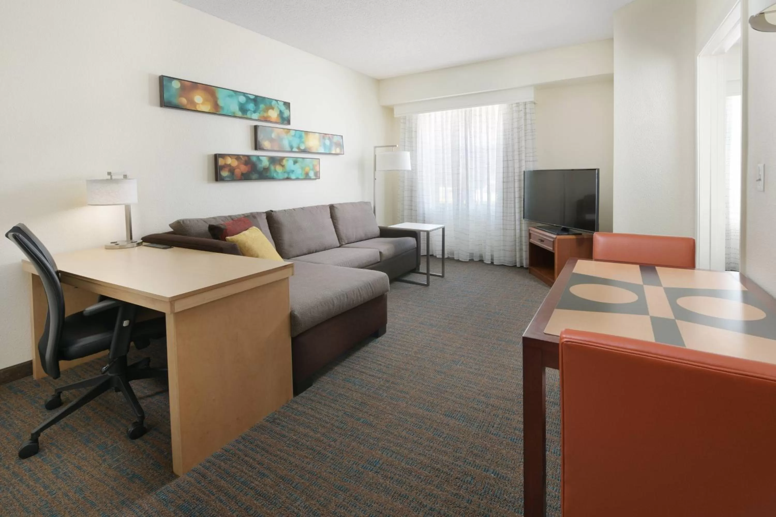 Living room in Residence Inn Dallas Park Central
