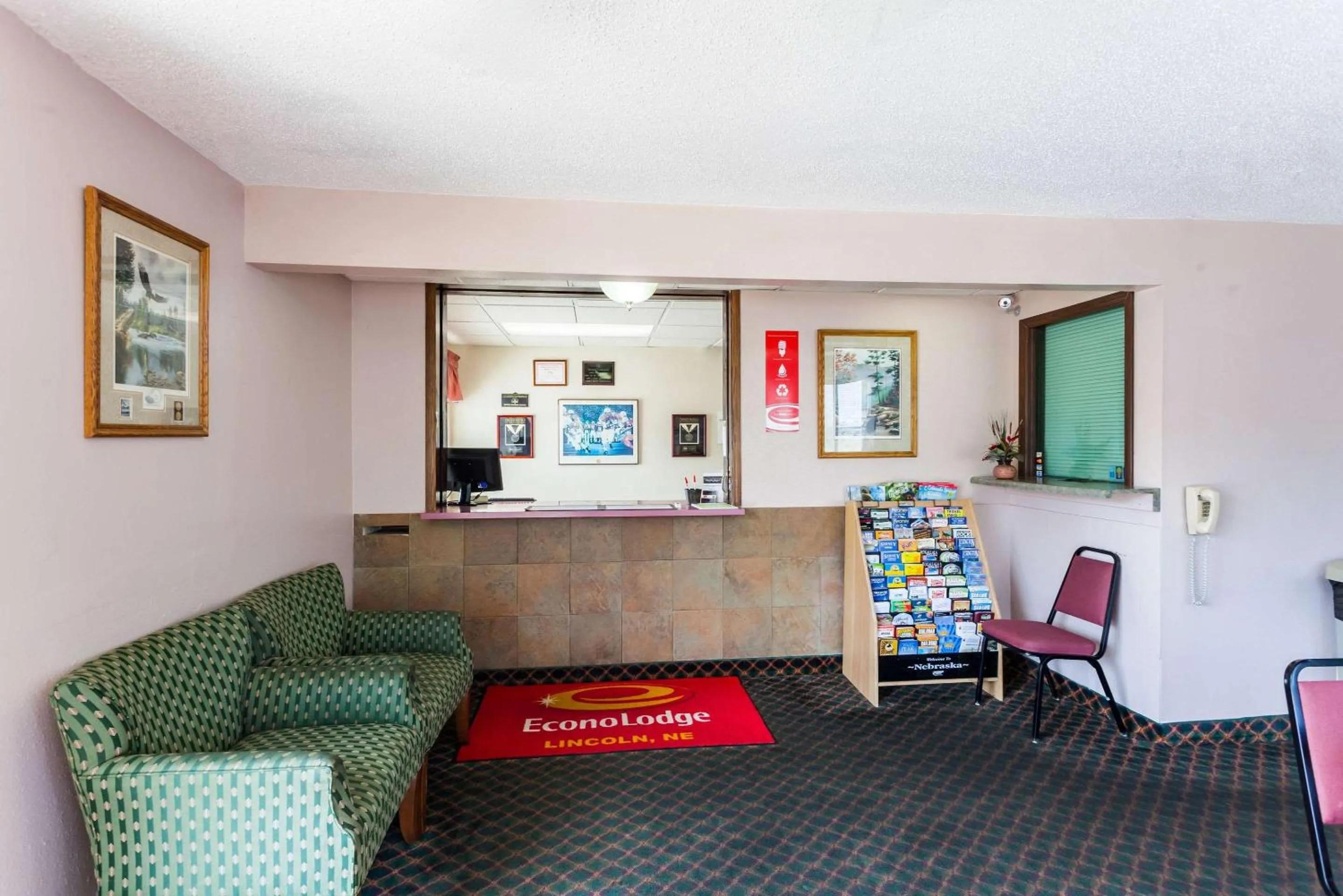 Lobby or reception in Econo Lodge Lincoln