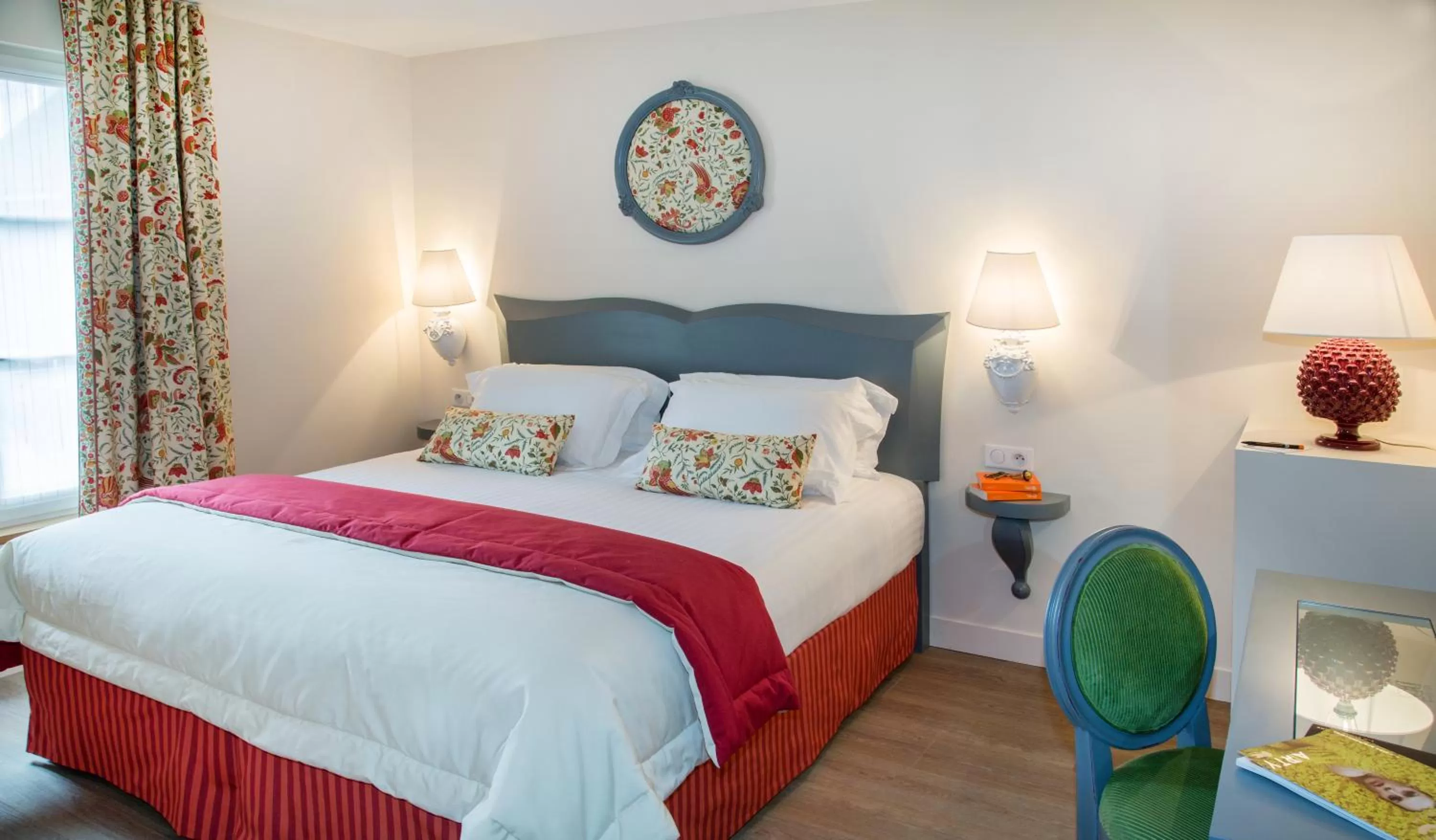 Bed in Relais des Trois Châteaux Hôtel-Restaurant - Teritoria