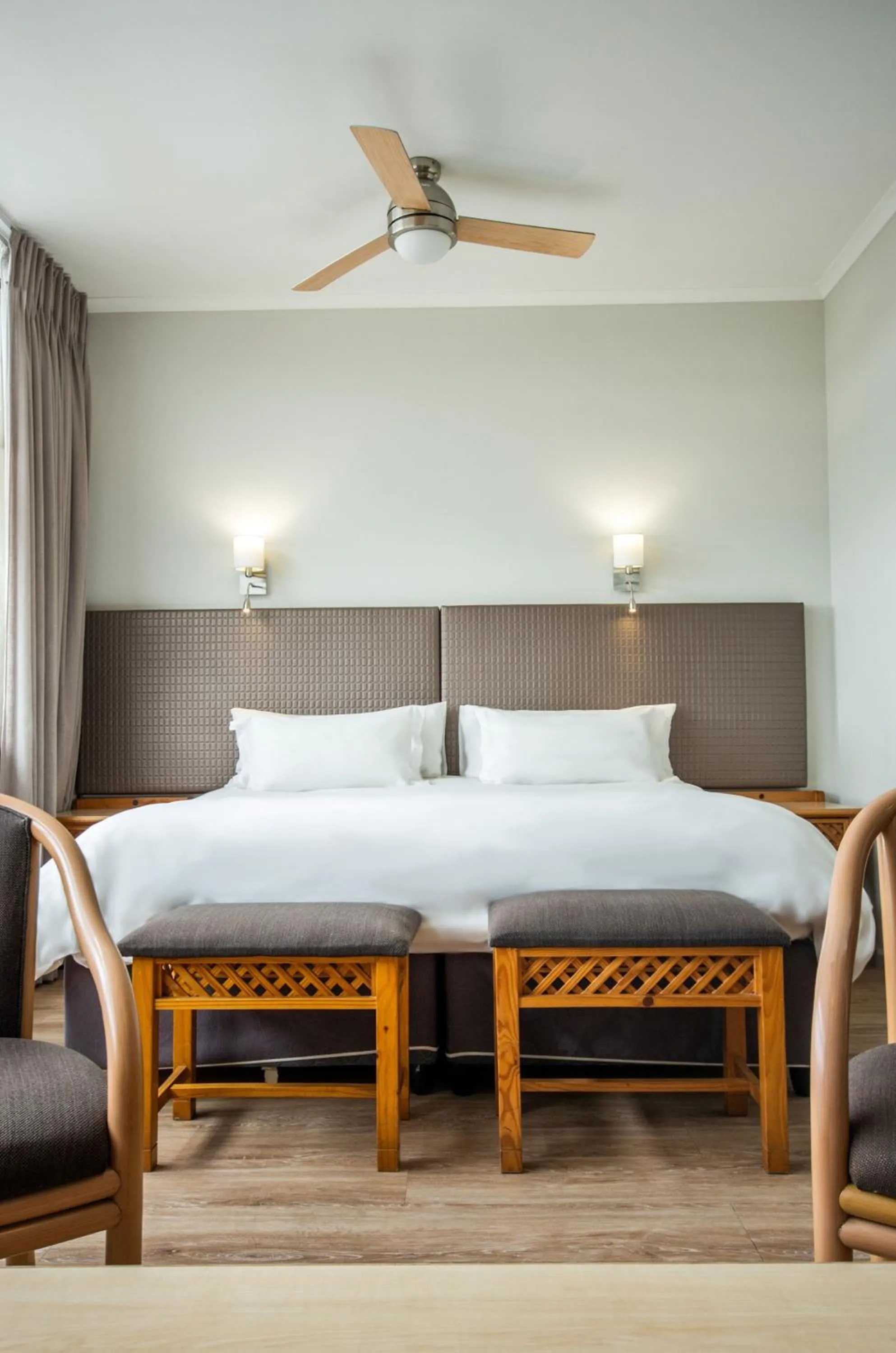 Bedroom, Bed in Gardens Centre Holiday Apartments