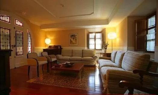 Lounge or bar in La Casona de Don Santos