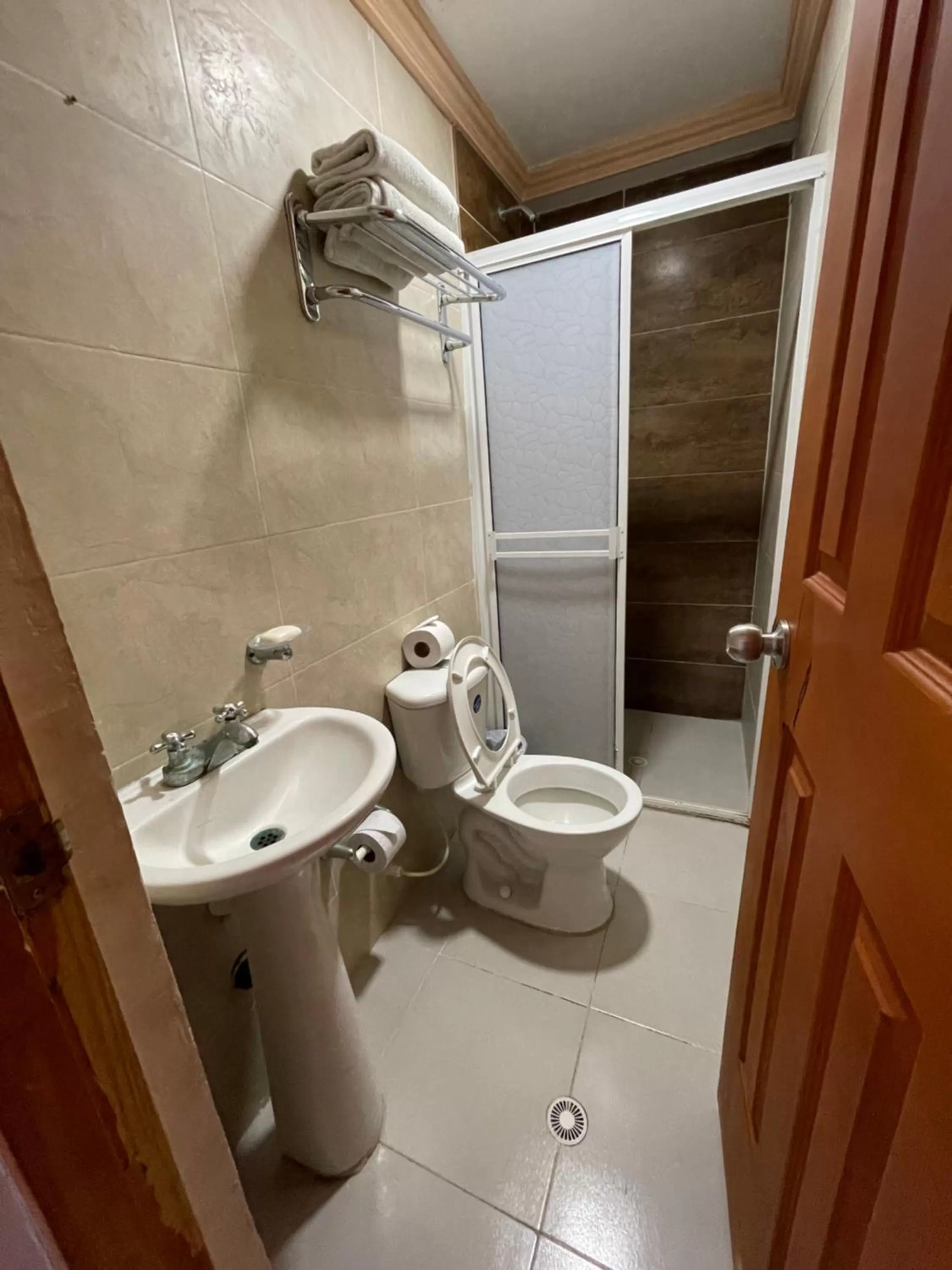 Bathroom in Posada Yasa sarie bay