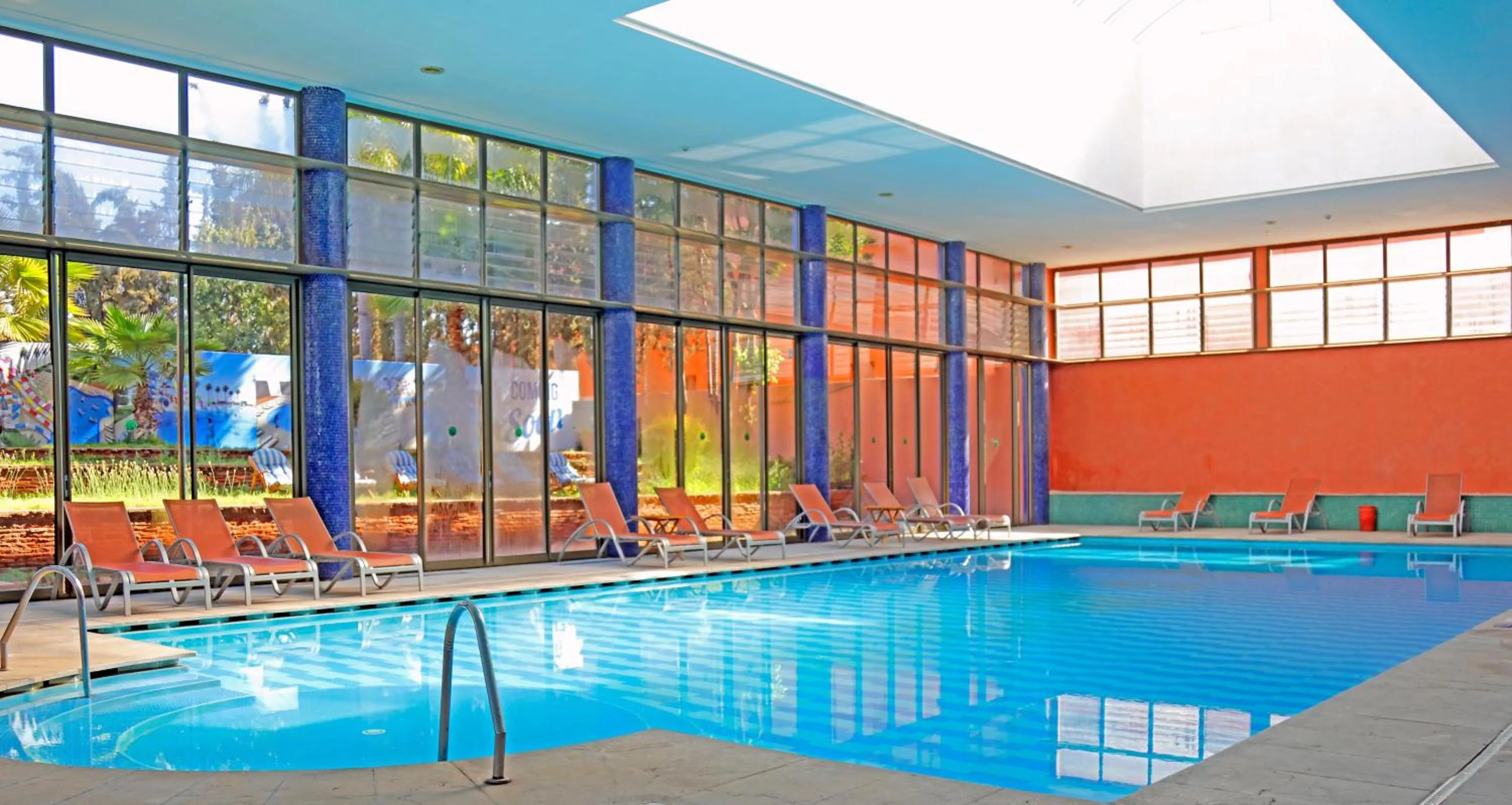 Swimming pool in Rose Aqua Park Hotel
