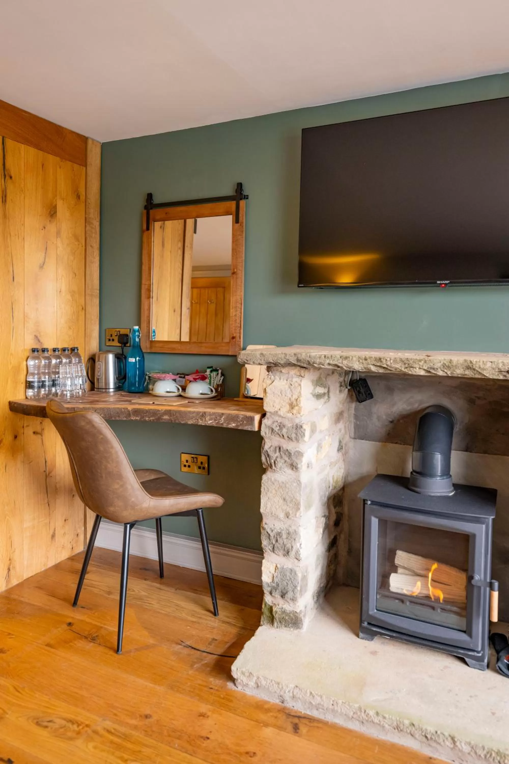 TV and multimedia in The Tan Hill Inn