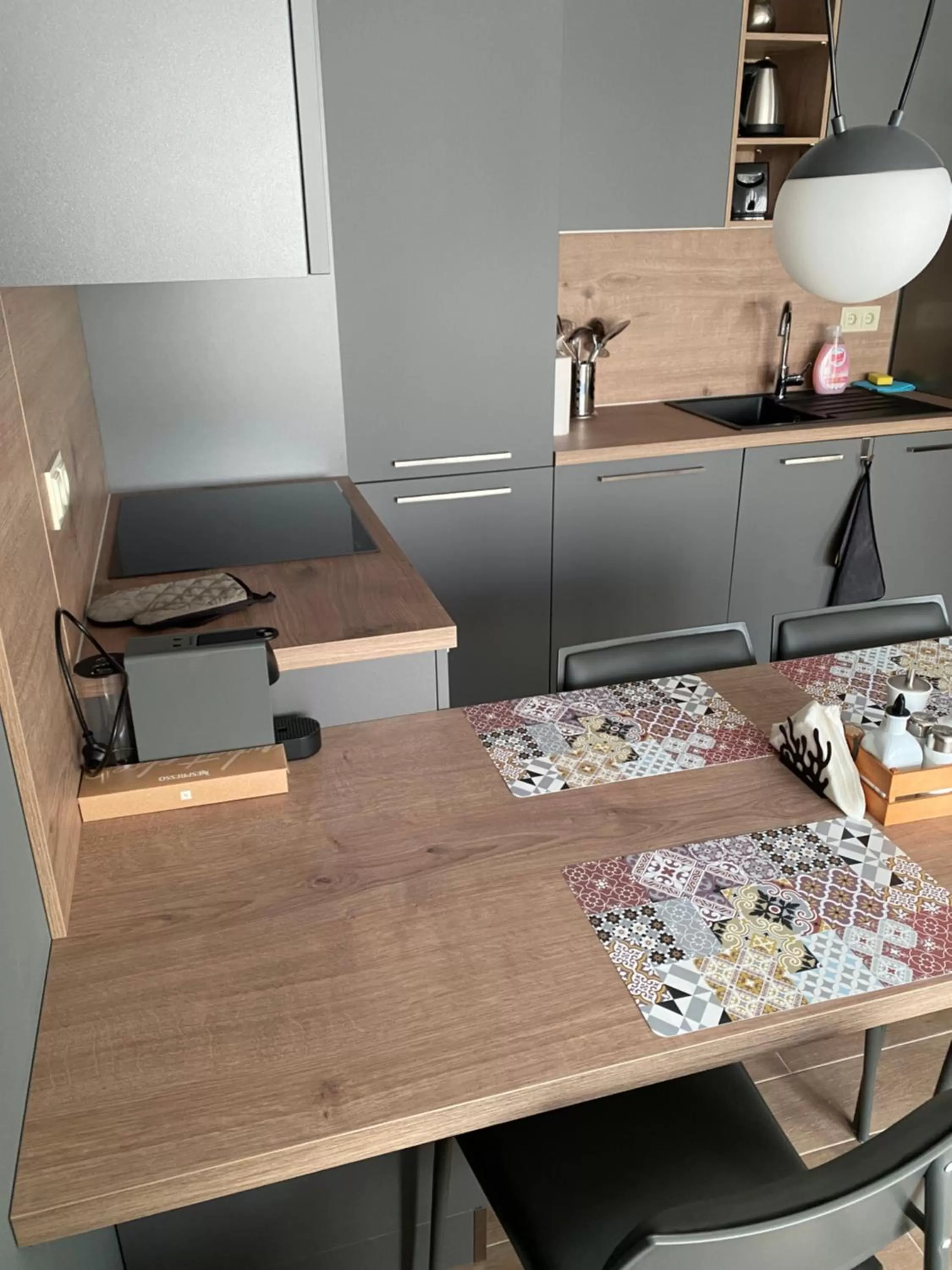 Kitchen or kitchenette, Kitchen/Kitchenette in 7th Sense boutique apartments