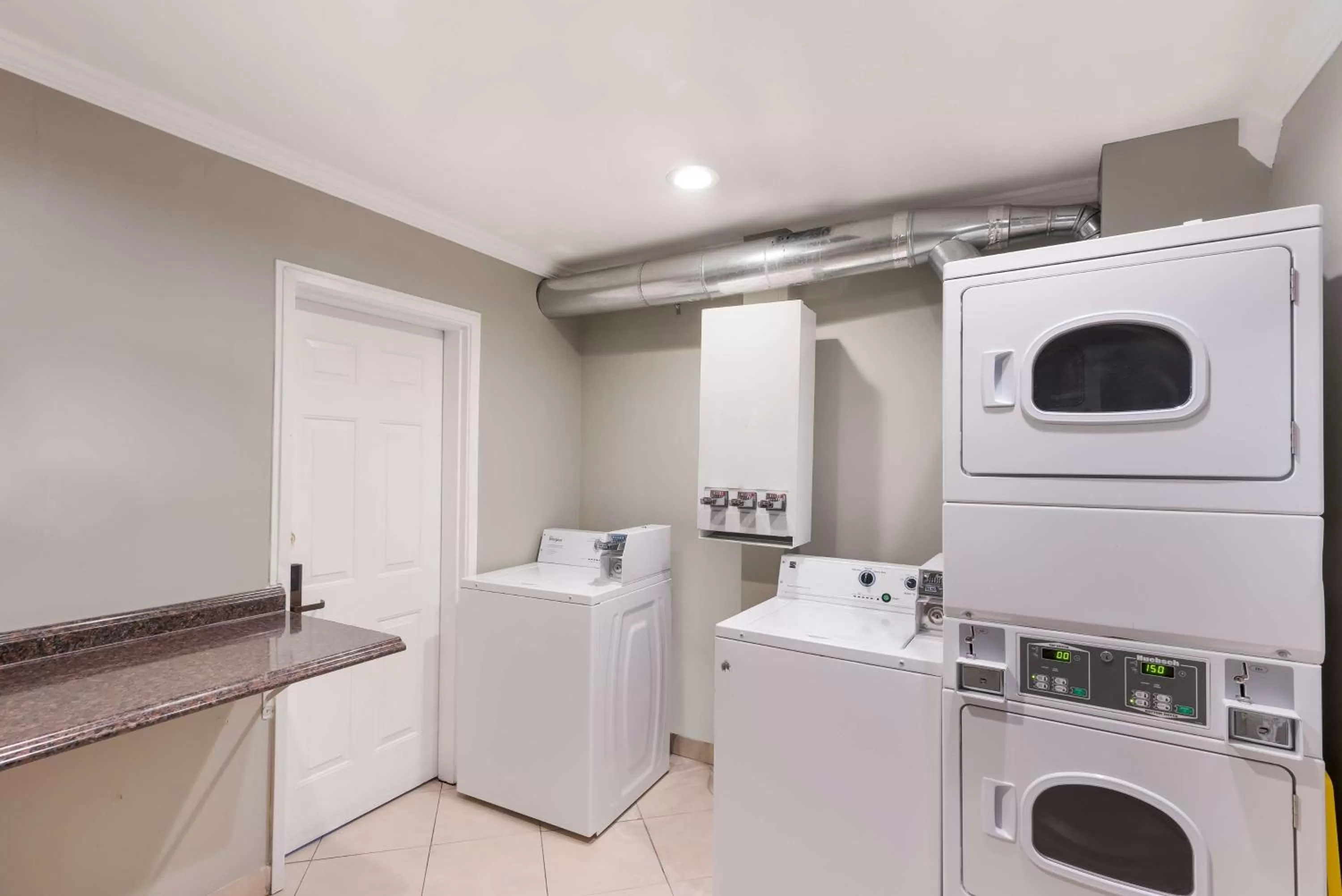 Property building in Best Western Mountain View Inn