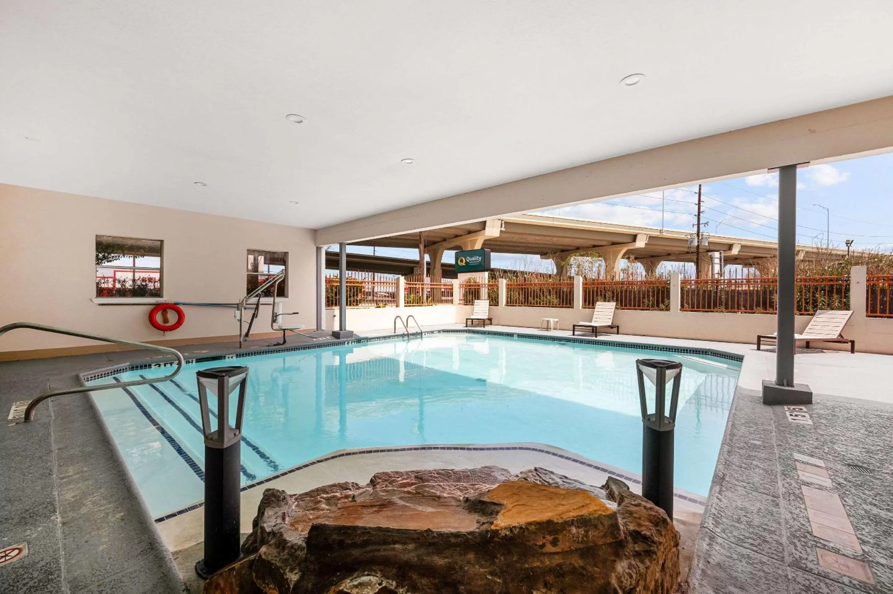 Swimming pool in Quality Inn & Suites Houston Northwest - Cypress