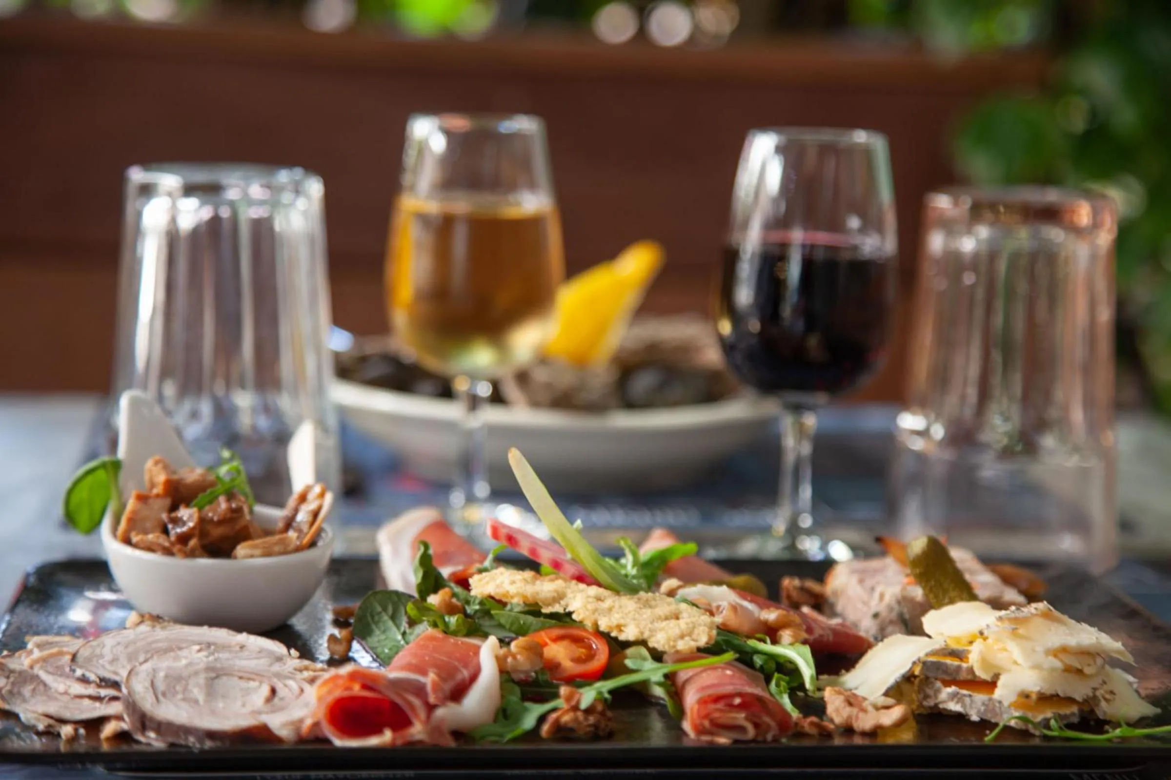 Restaurant/places to eat in La Marine