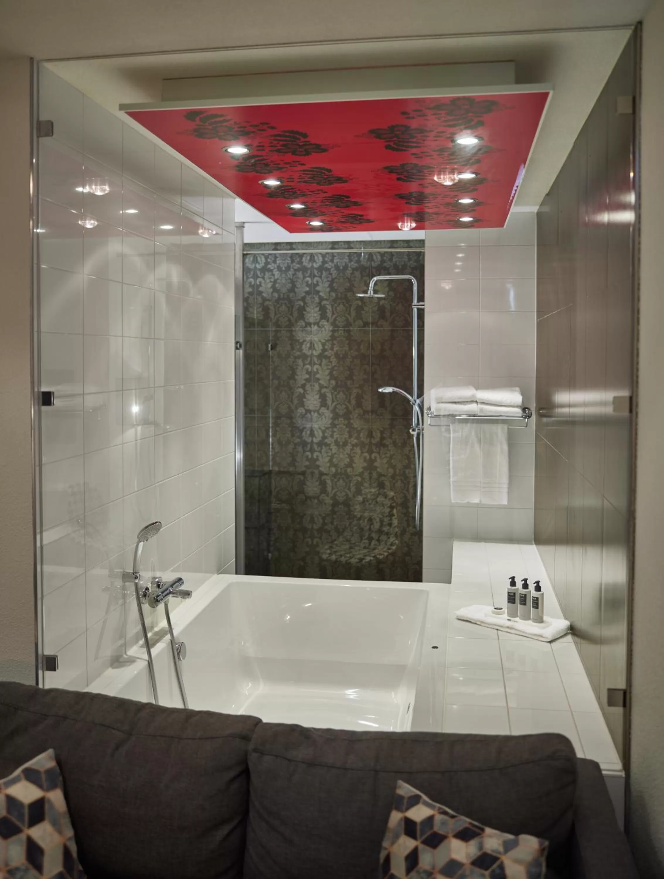 Bath in WestCord Fashion Hotel Amsterdam