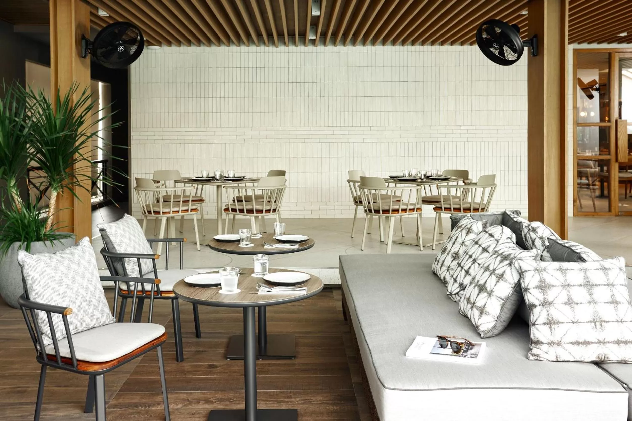 Restaurant/places to eat in Casa 17 Hotel Bangkok