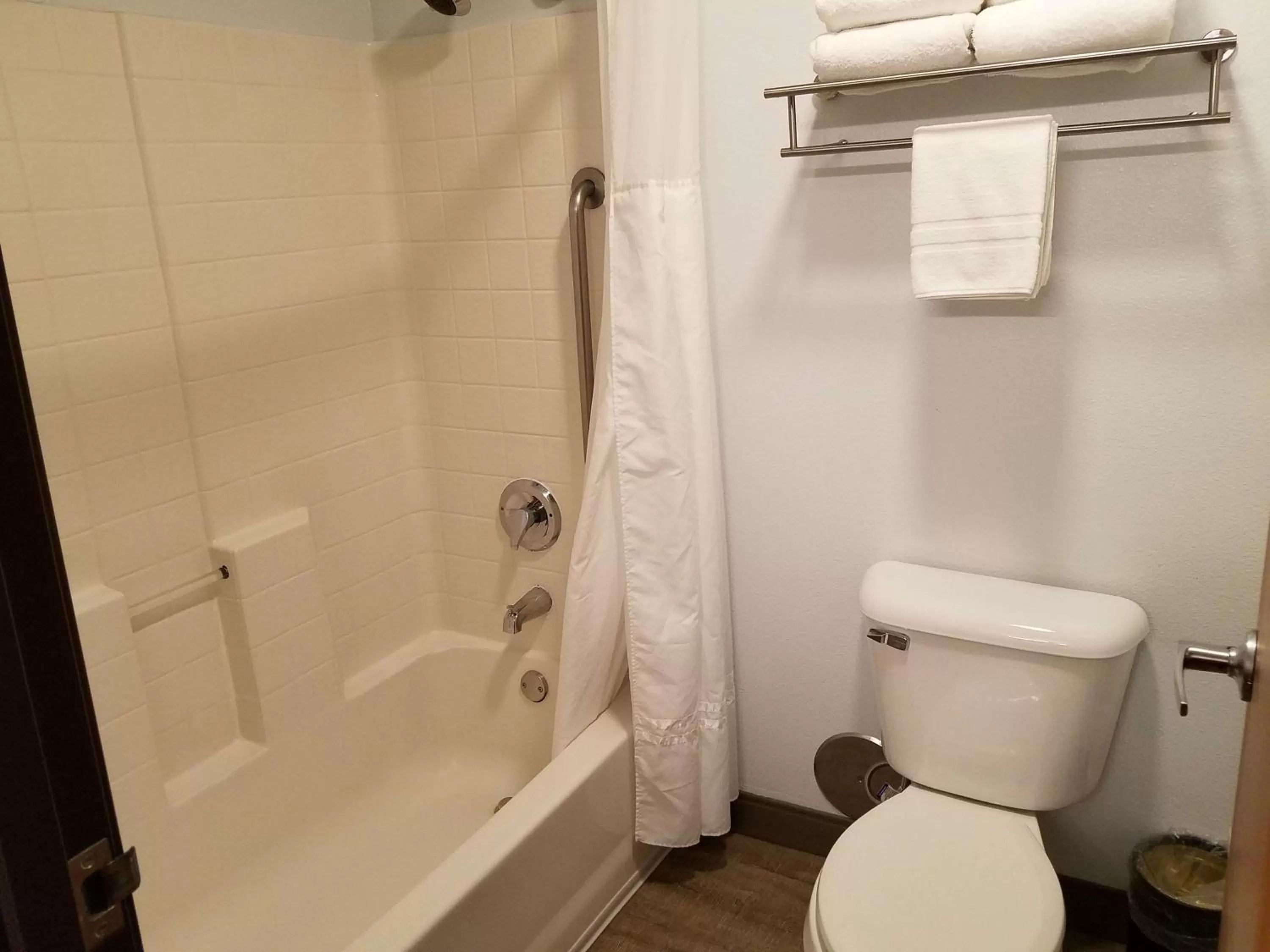 Bathroom in Best Western Sandy Inn