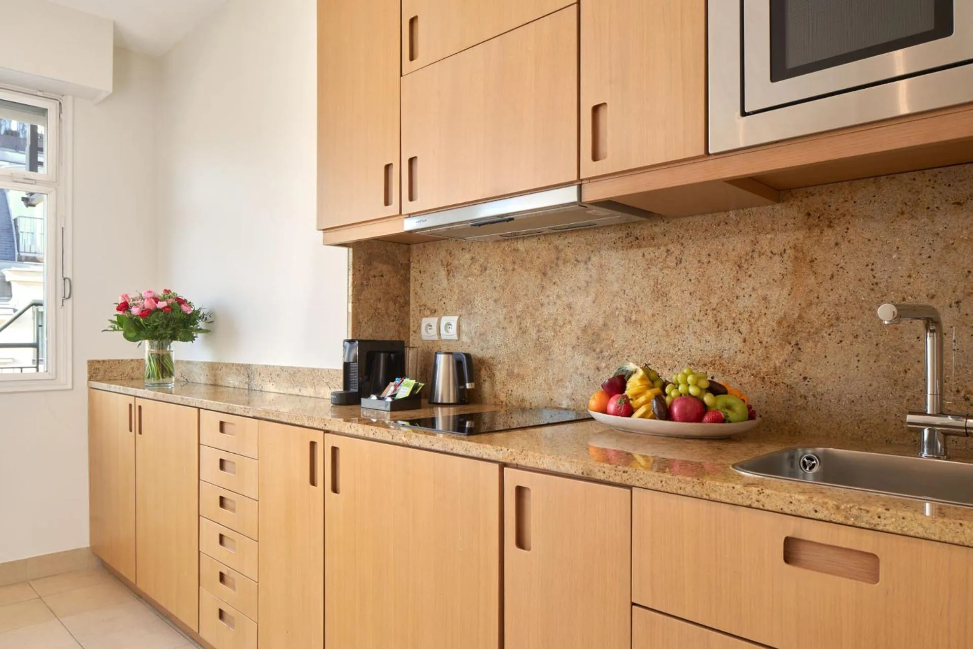 minibar in Majestic Hotel Spa - Champs Elysées