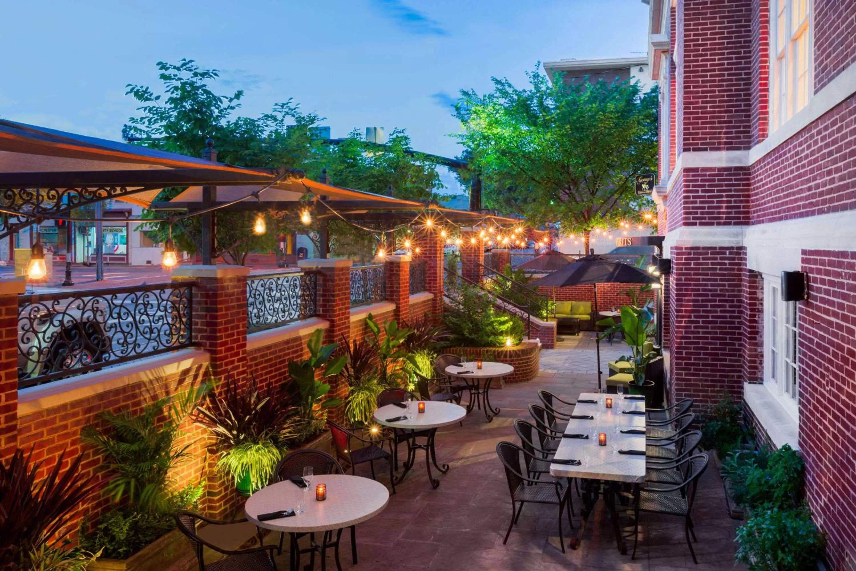 Restaurant/places to eat in The George Washington - A Wyndham Grand Hotel