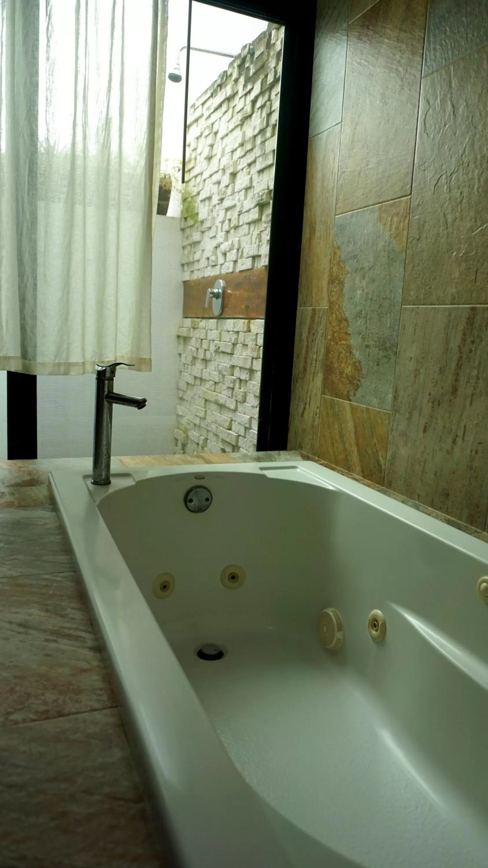 Hot Tub, Bathroom in Casa Ticul Hotel Boutique - 5Th Ave by BFH