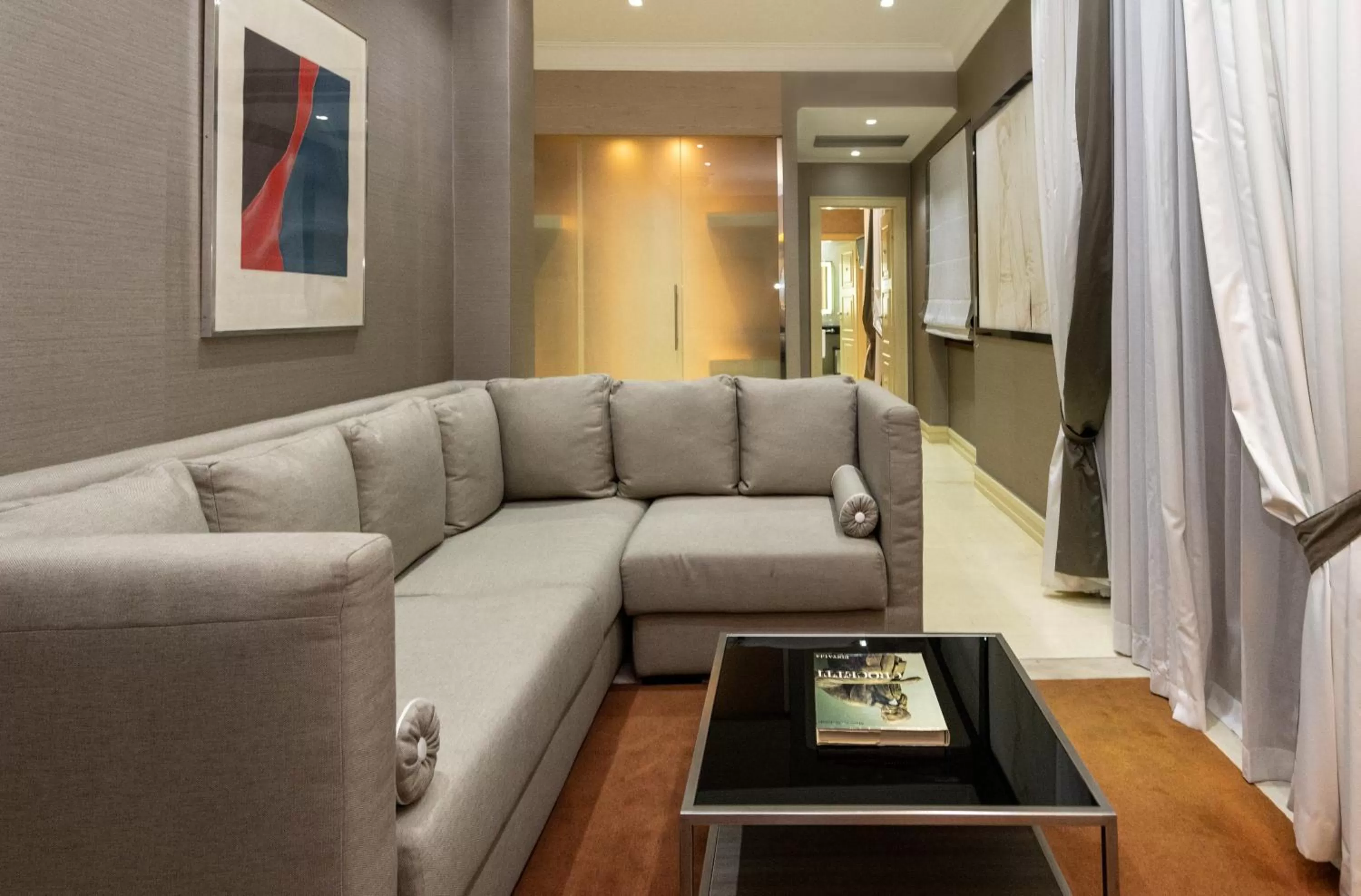 Lounge or bar in Radisson Blu GHR Rome