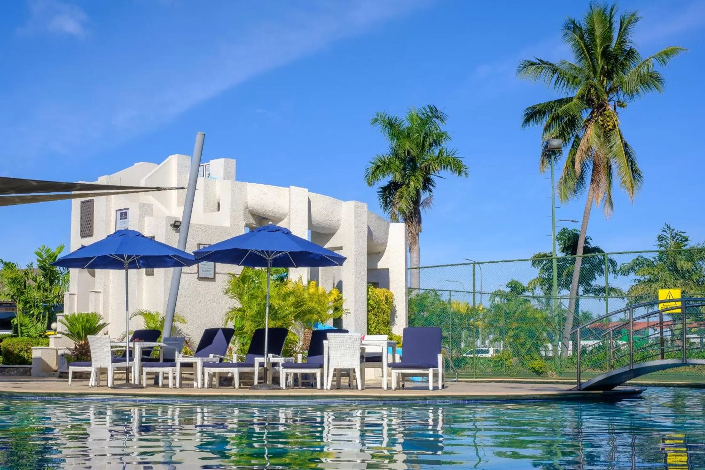 Swimming pool in Fiji Gateway Hotel