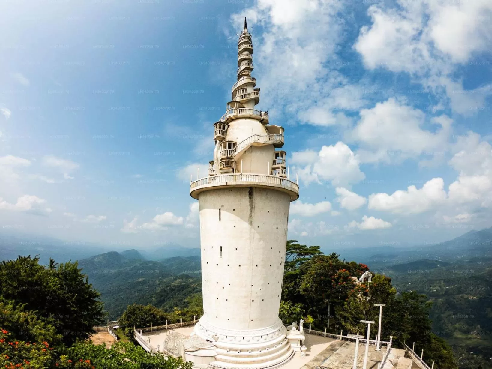 Nearby landmark in Elegant Hotel