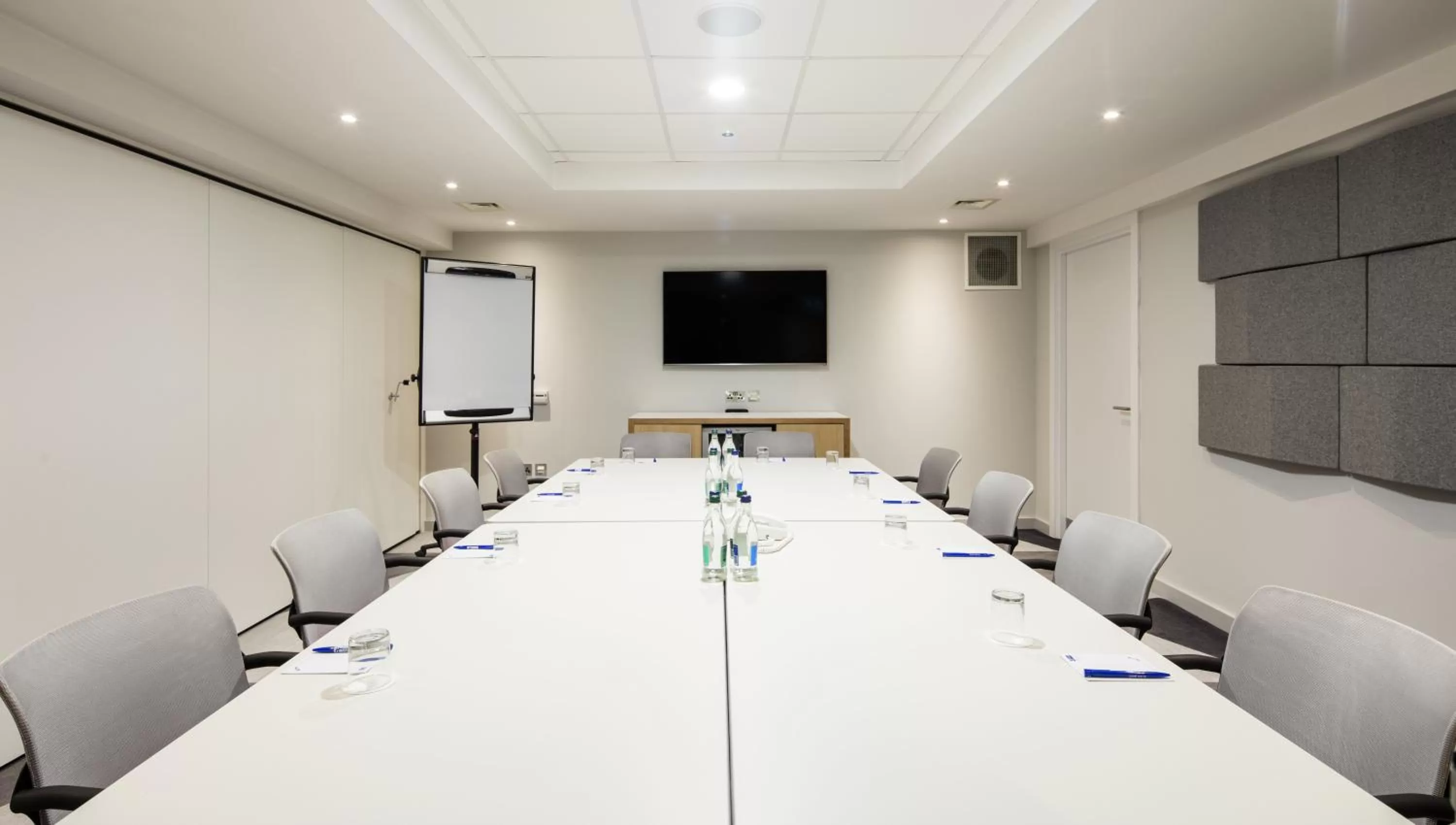 Meeting/conference room in Holiday Inn Express Dublin City Centre by IHG