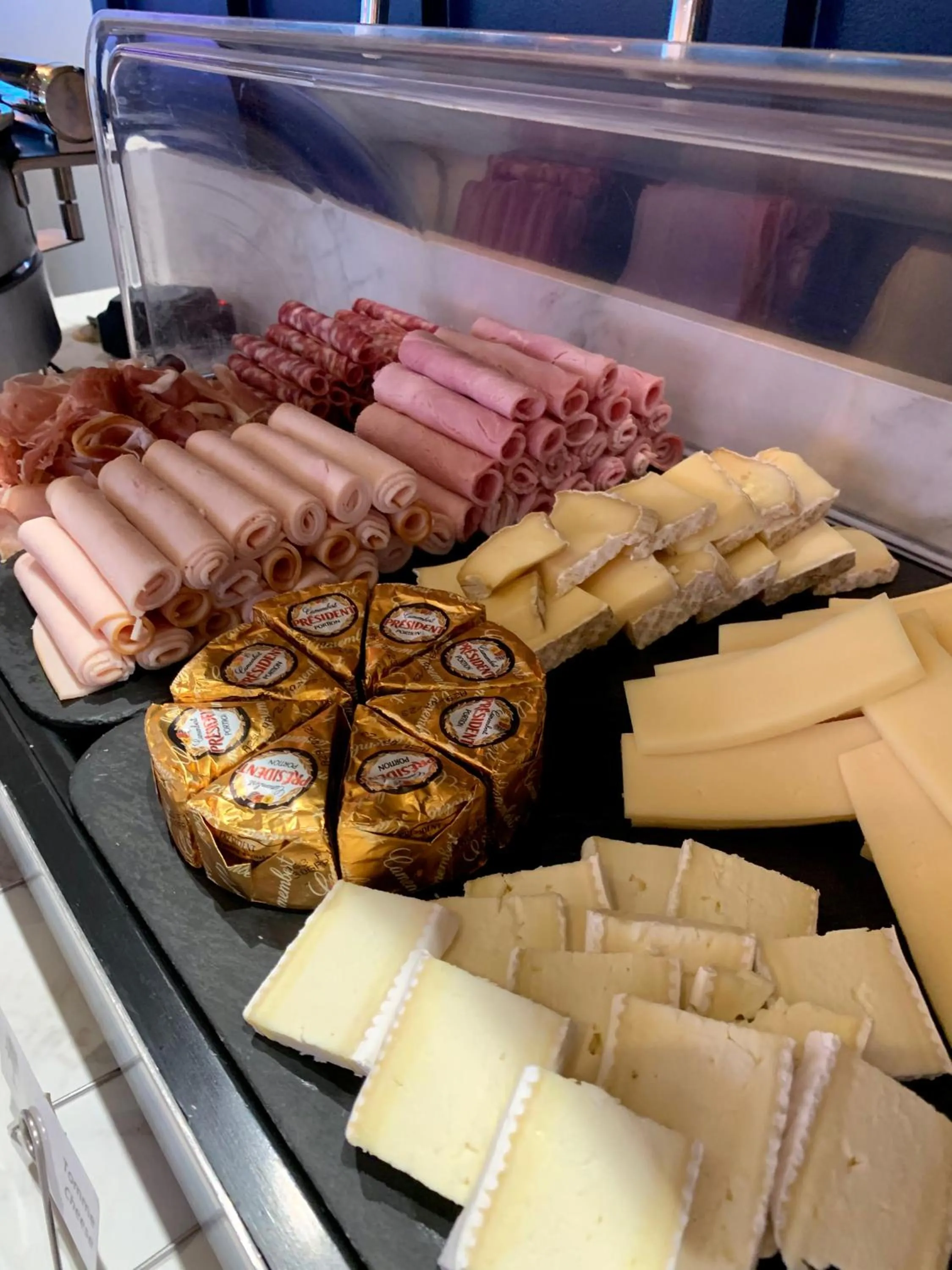 Breakfast in Le Mauritia Hotel et Spa