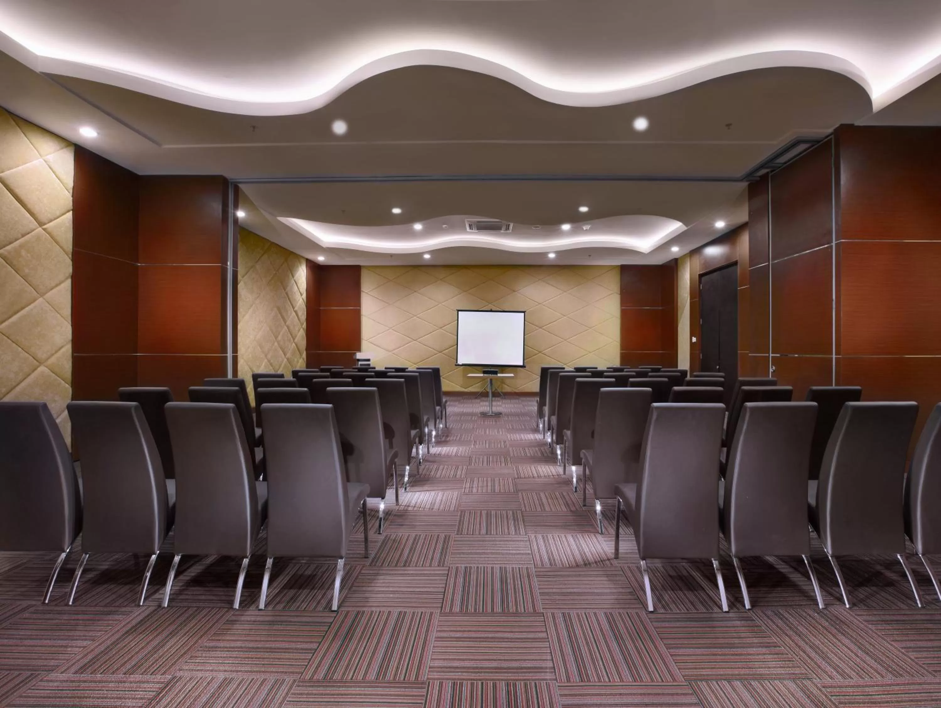 Banquet/Function facilities in Aston Lampung City Hotel