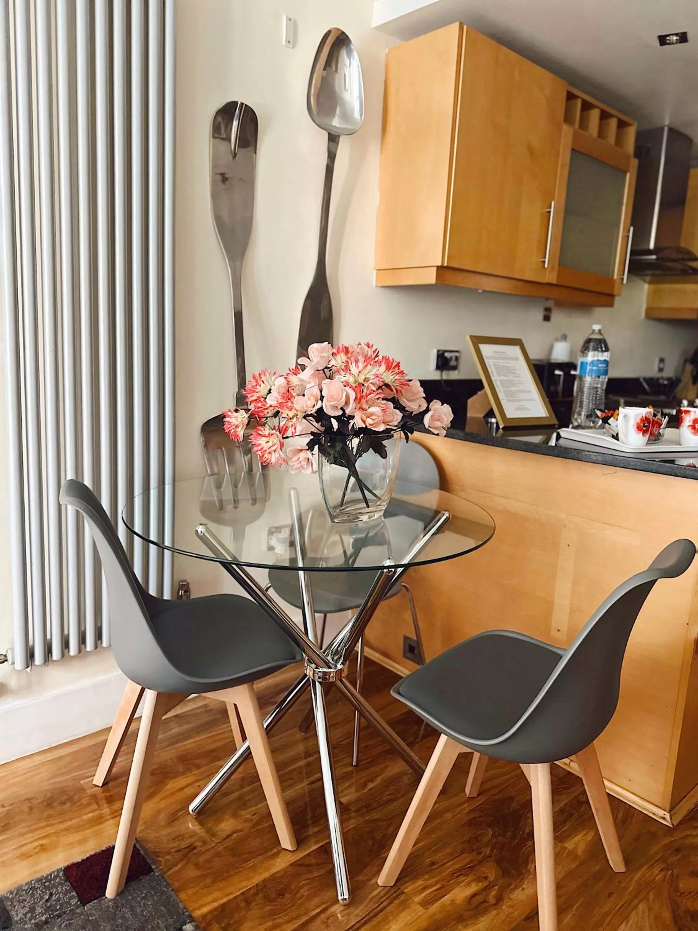 Kitchen or kitchenette in Canary Wharf - Luxury Apartments