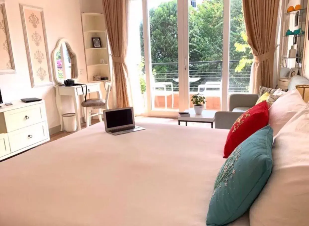 CHEZ LOTUS VN CHEZ LOTUS VN